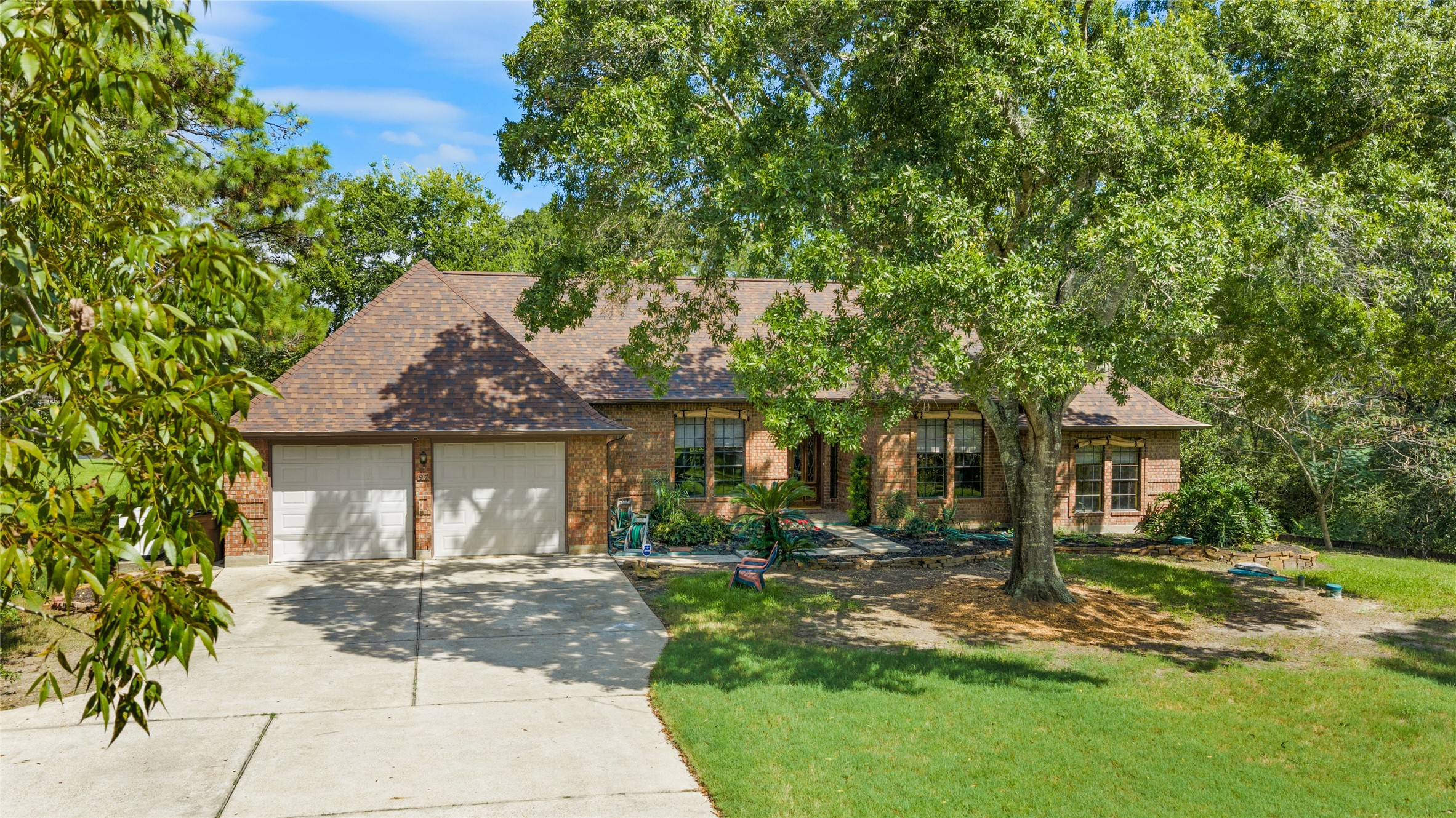 Nestled on Dickinson Bayou, this exceptional property boasts an impressive 150 fT of bayou frontage, offering breathtaking water views and the ultimate coastal lifestyle.