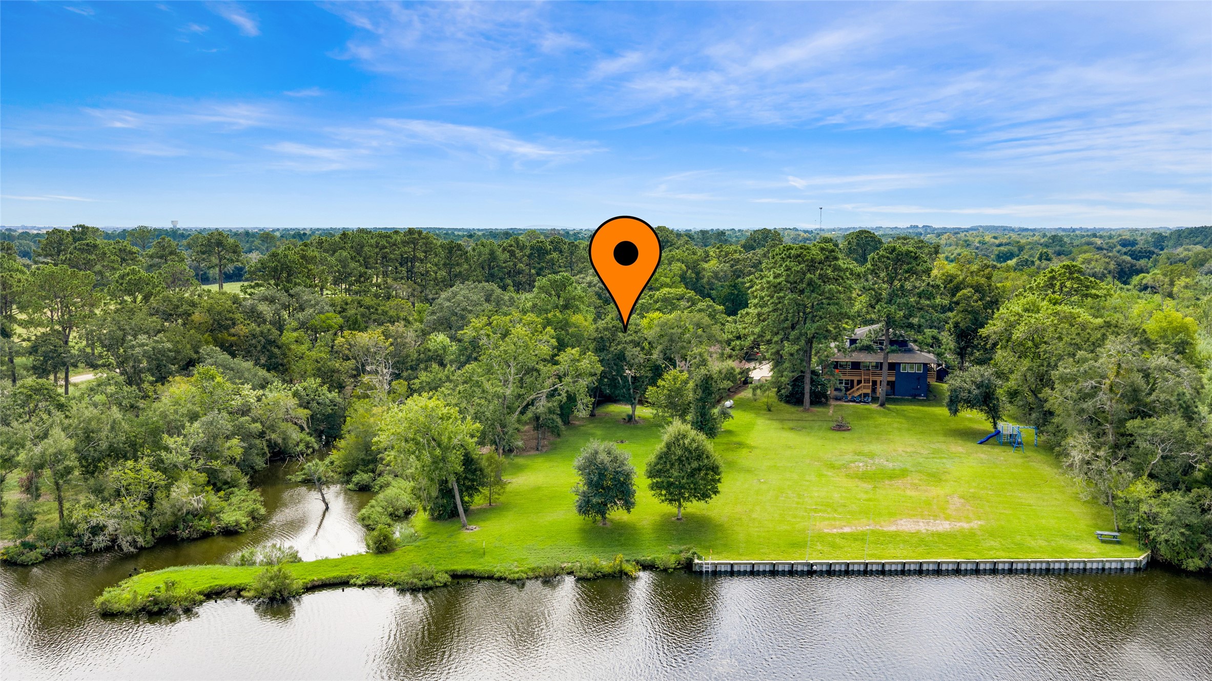 150 ft of Bayou Frontage!