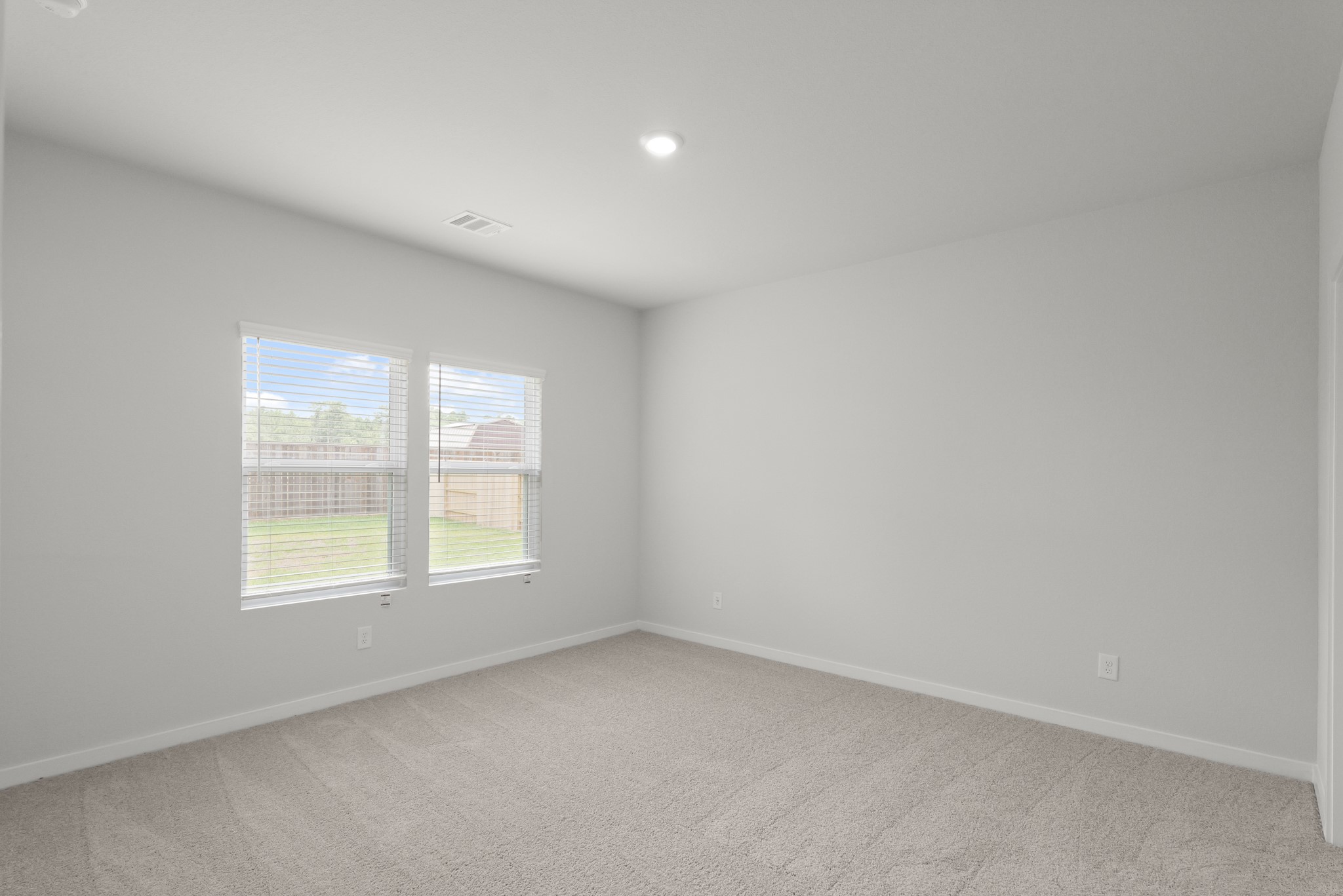 113 Water Grass Trail, Clute, TX 77531