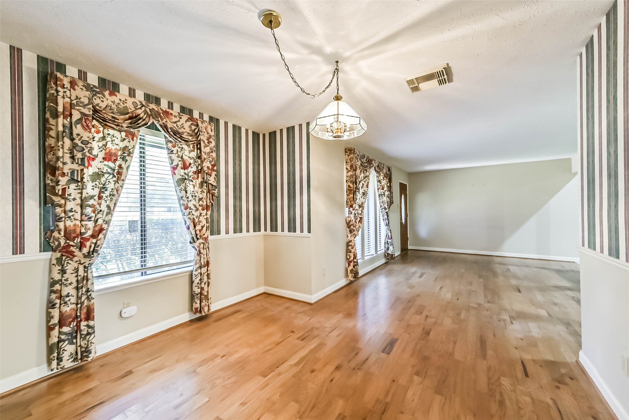3802 Glenwood Springs Drive, Houston, TX 77345