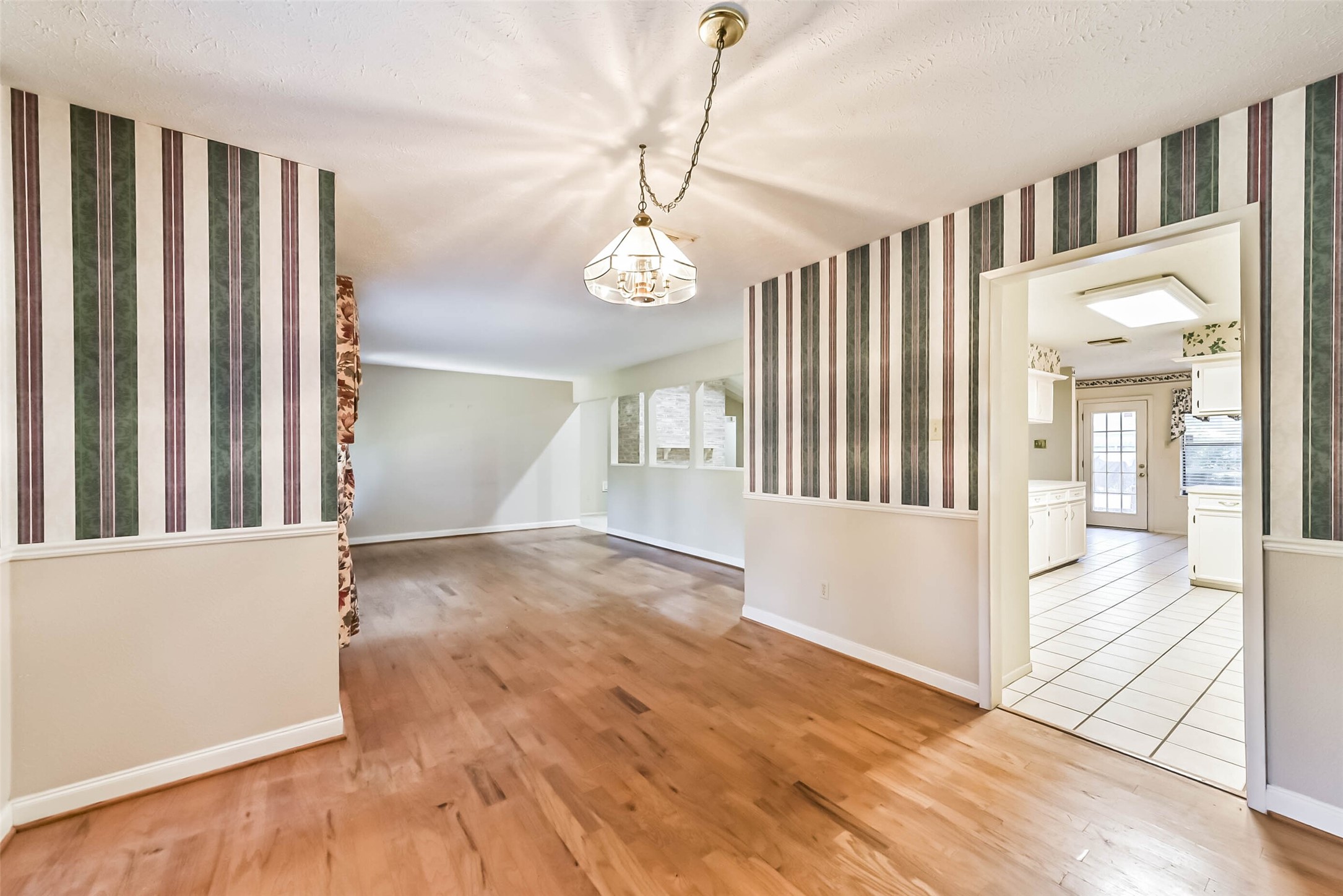 Formal dining room