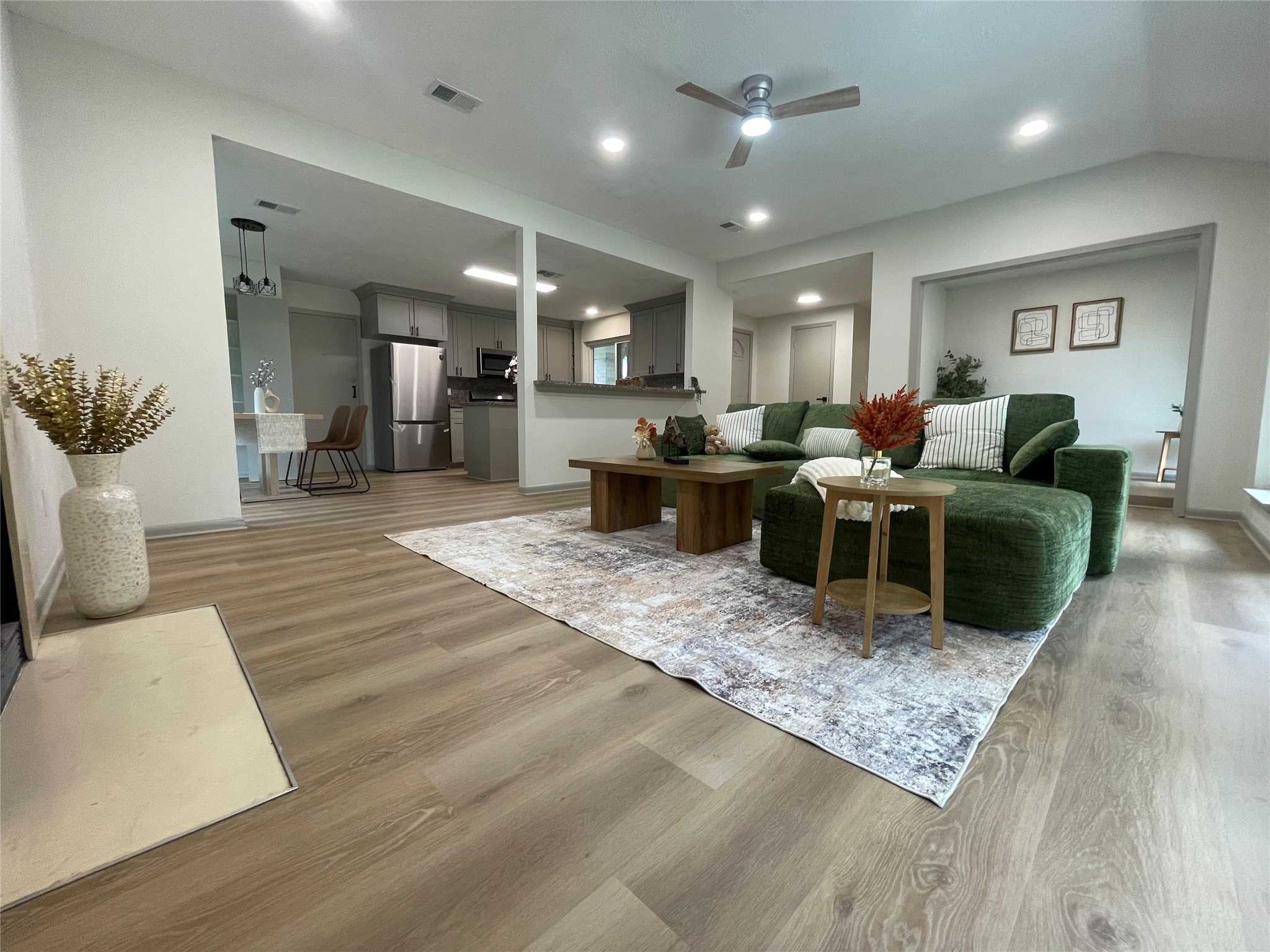 3826 Manordale Drive, Houston, TX 77082 3826 Manordale Drive, Houston, TX 77082