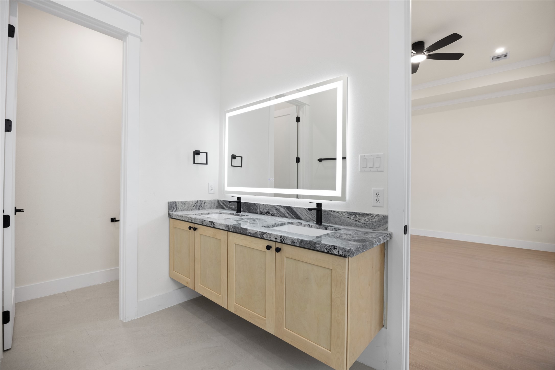 Primary bath