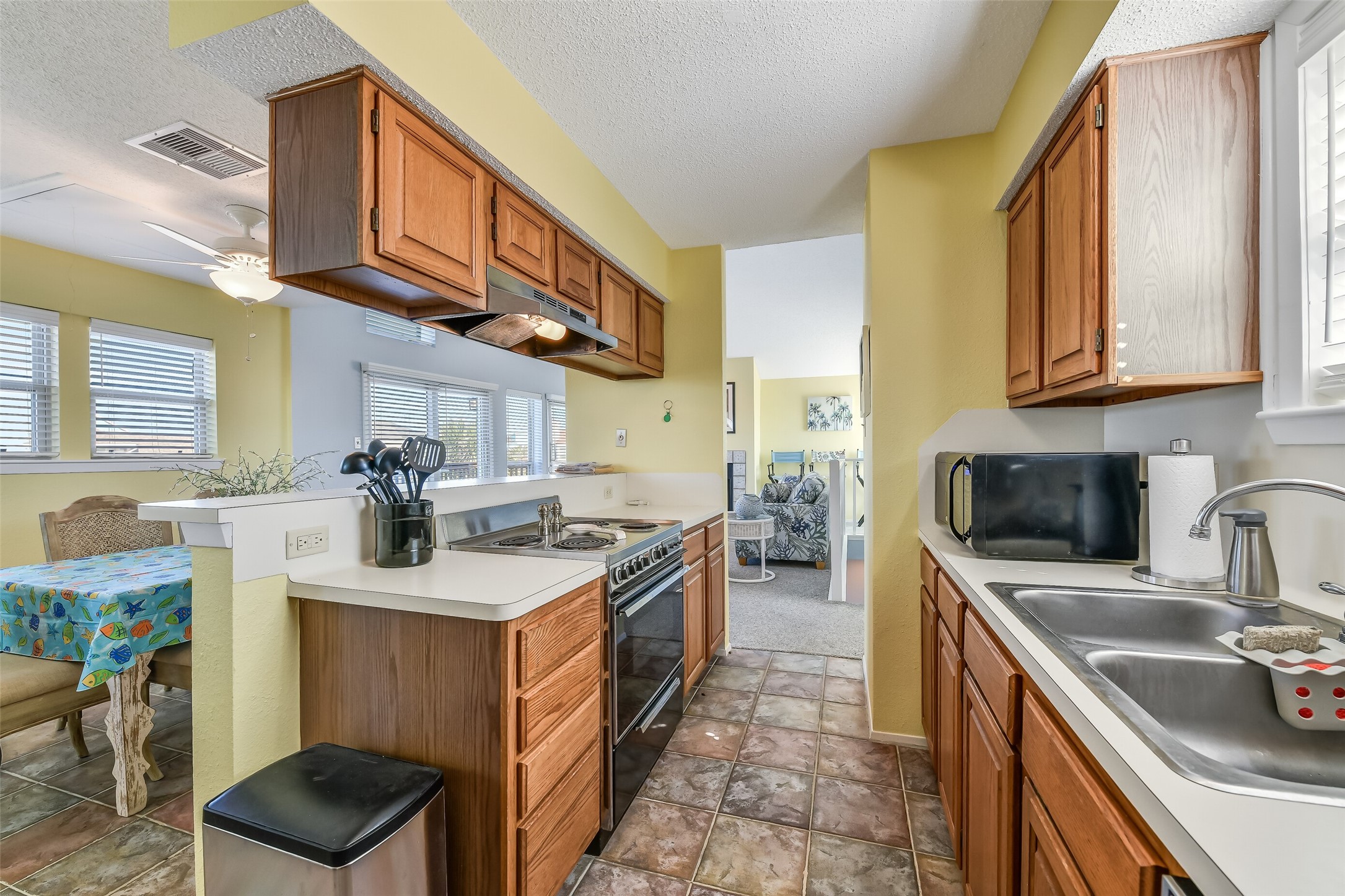 3902 Island Court, Galveston, TX 77554