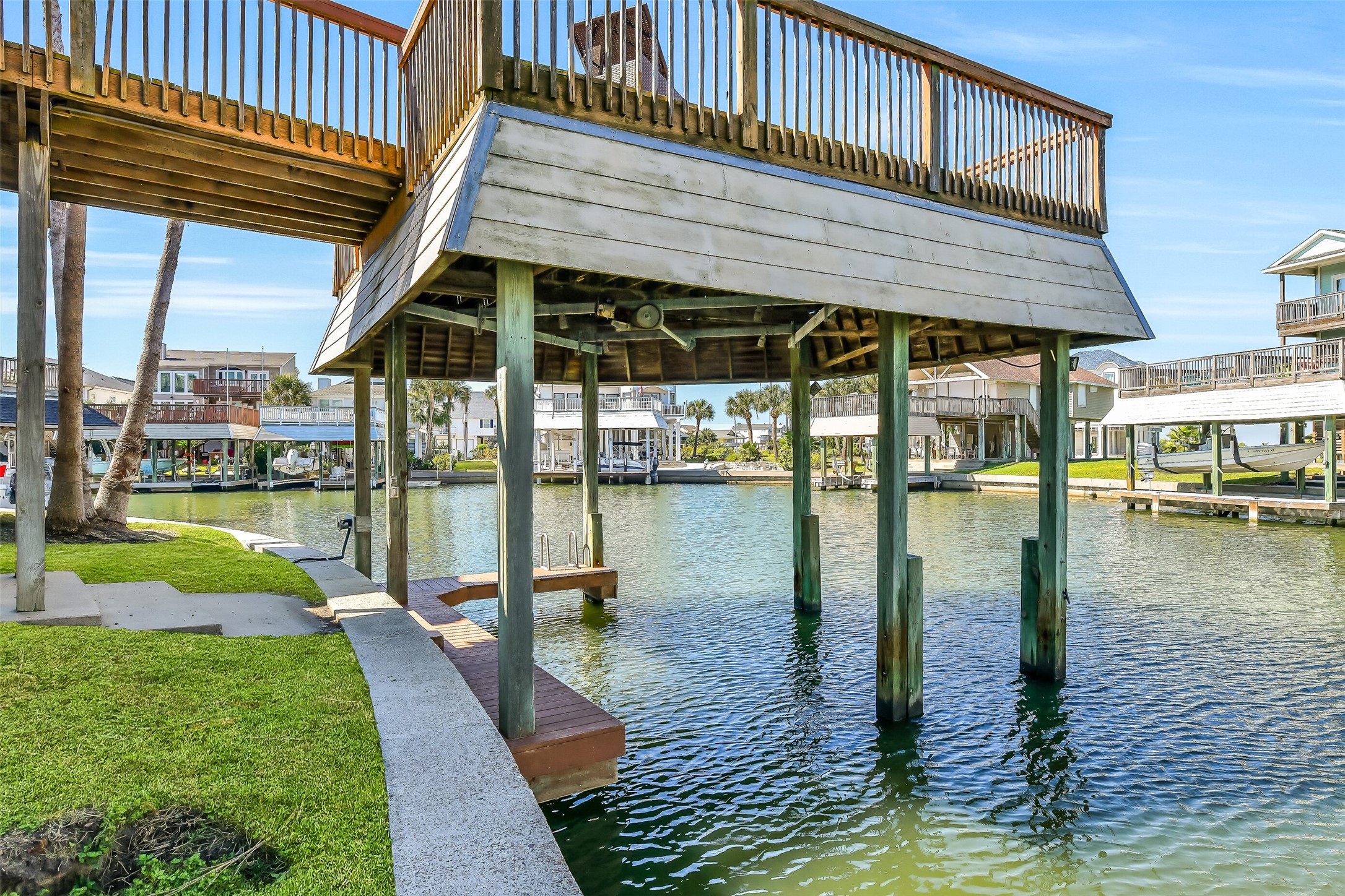 3902 Island Court, Galveston, TX 77554