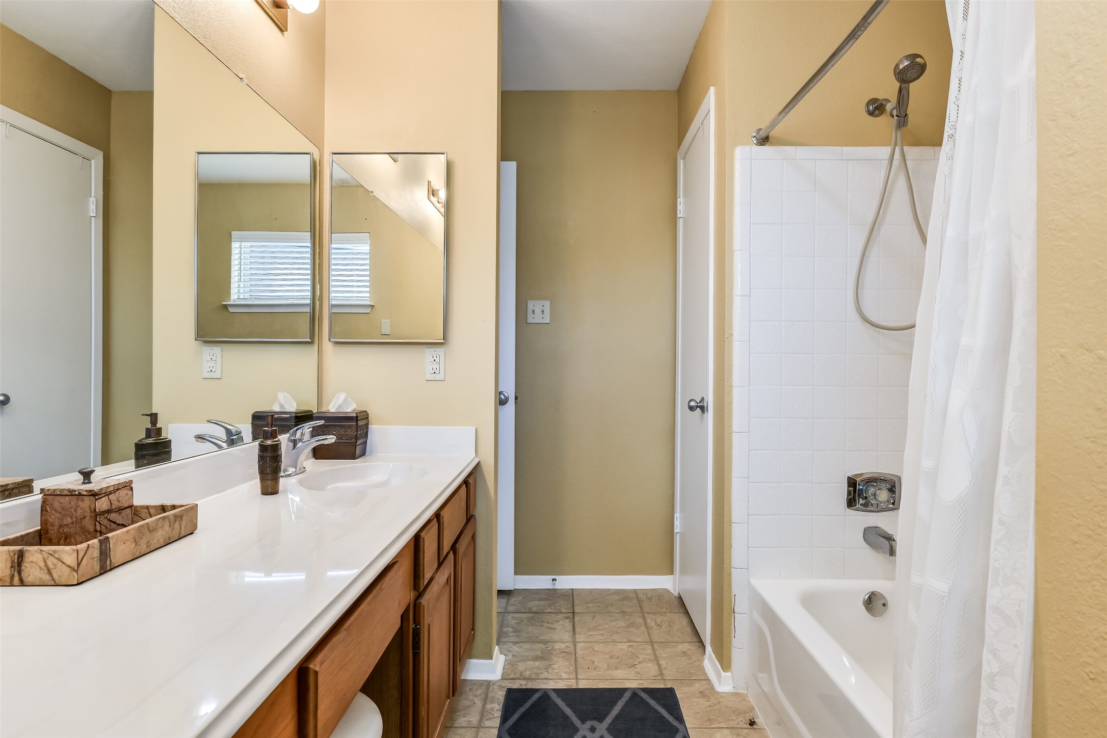 3902 Island Court, Galveston, TX 77554