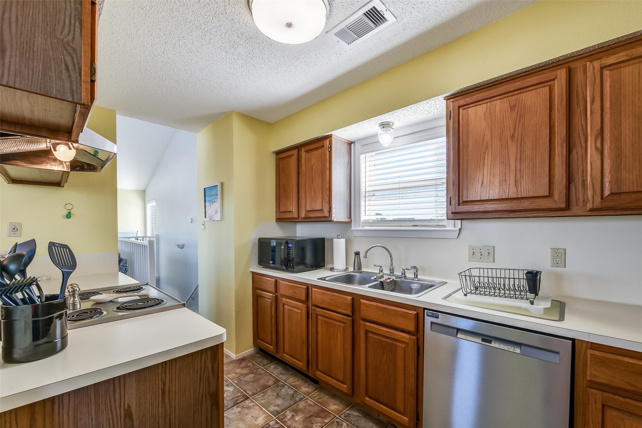 3902 Island Court, Galveston, TX 77554
