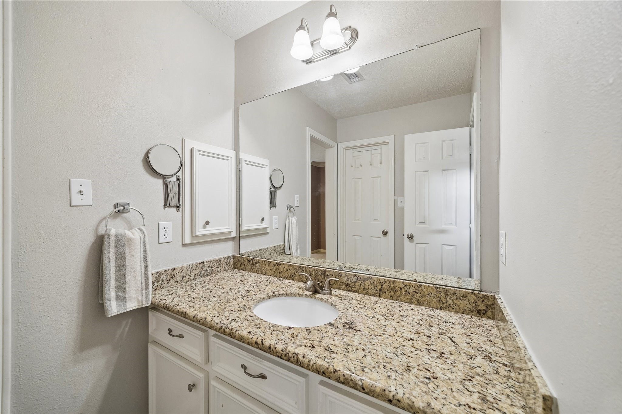 5911 Garden Hollow Court, Houston, TX 77345