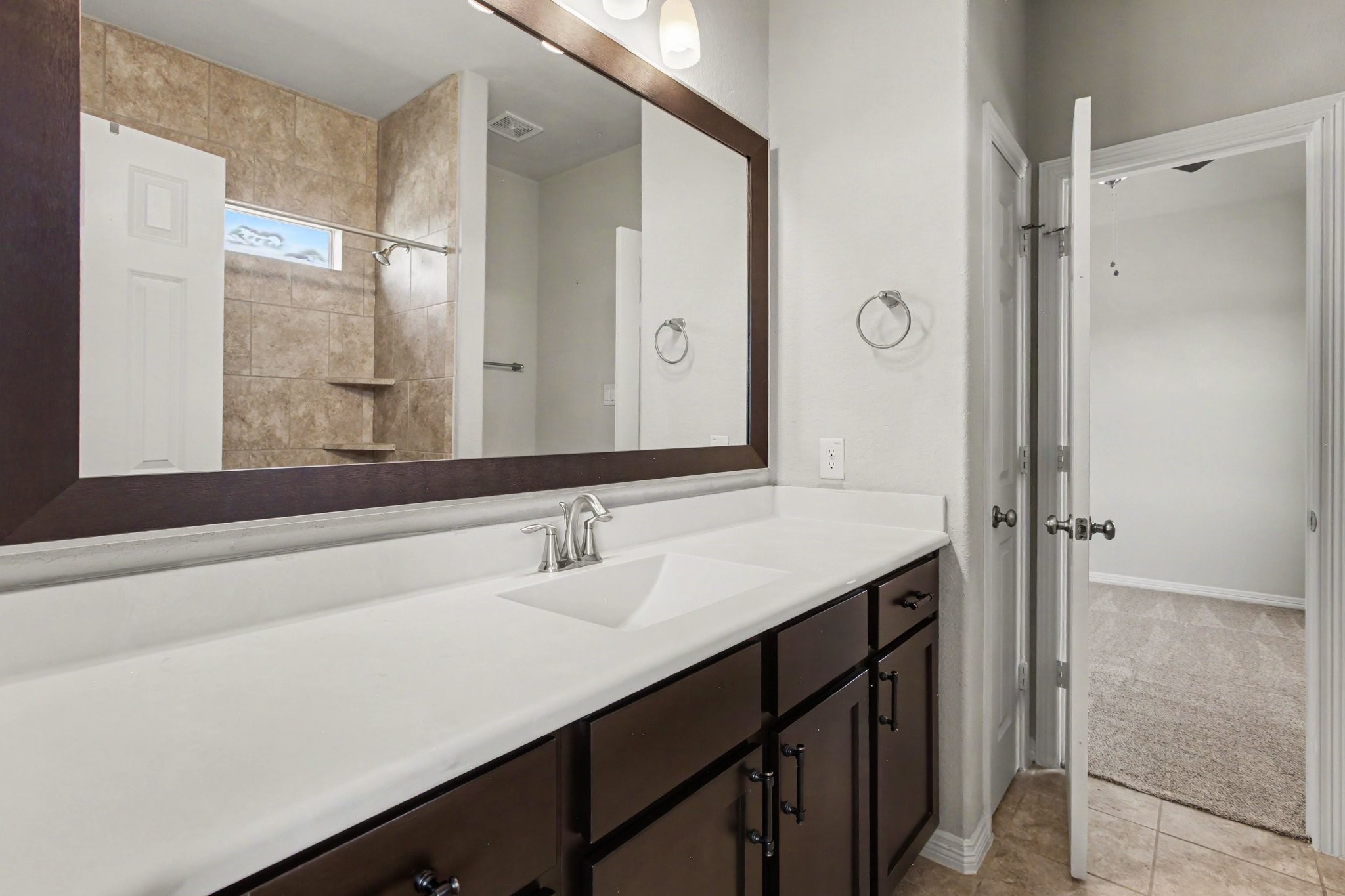 The shared Jack-n-Jill bathroom on the 3rd floor for the two secondary bedrooms