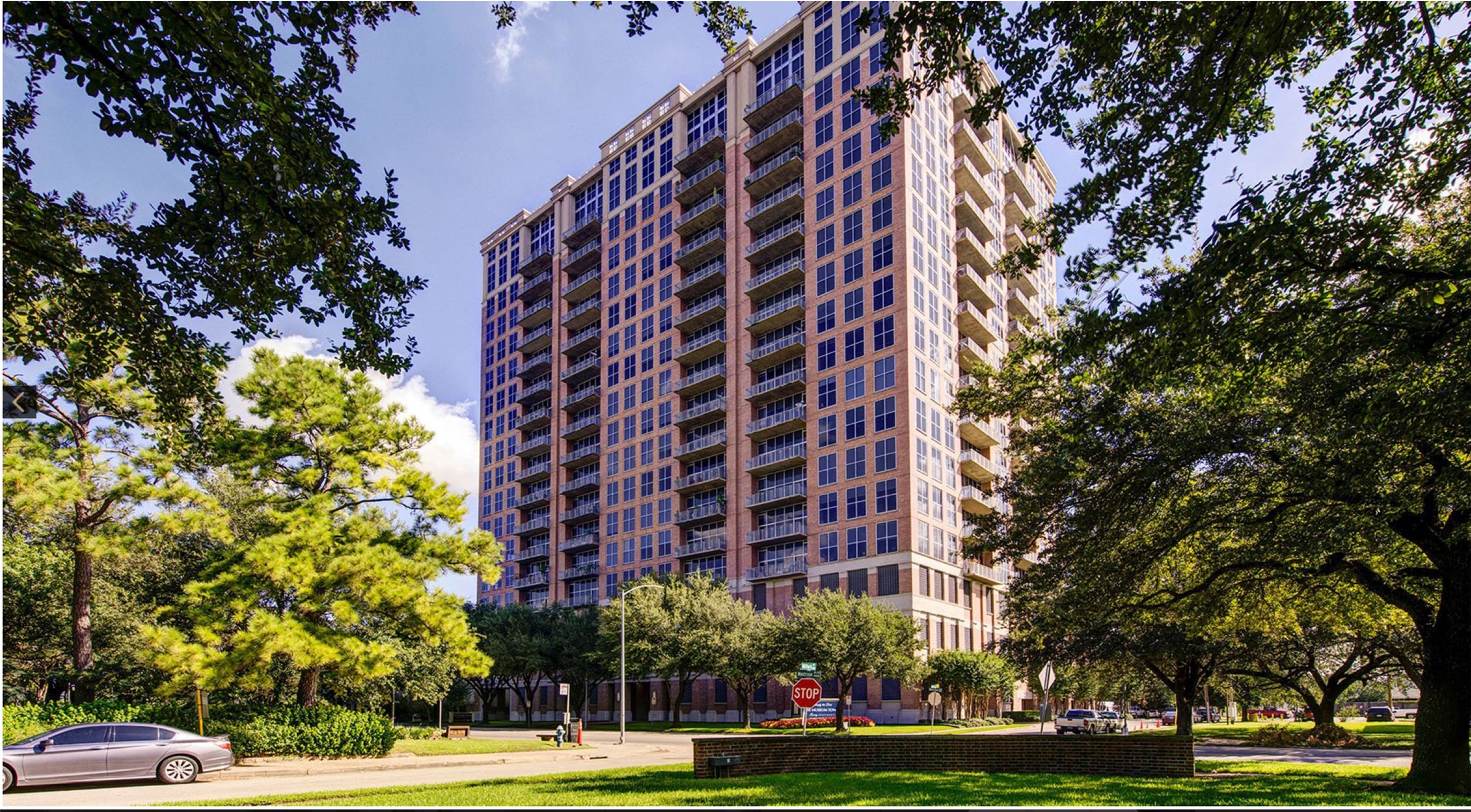 More intimate building with 19 floors and only 189 units.