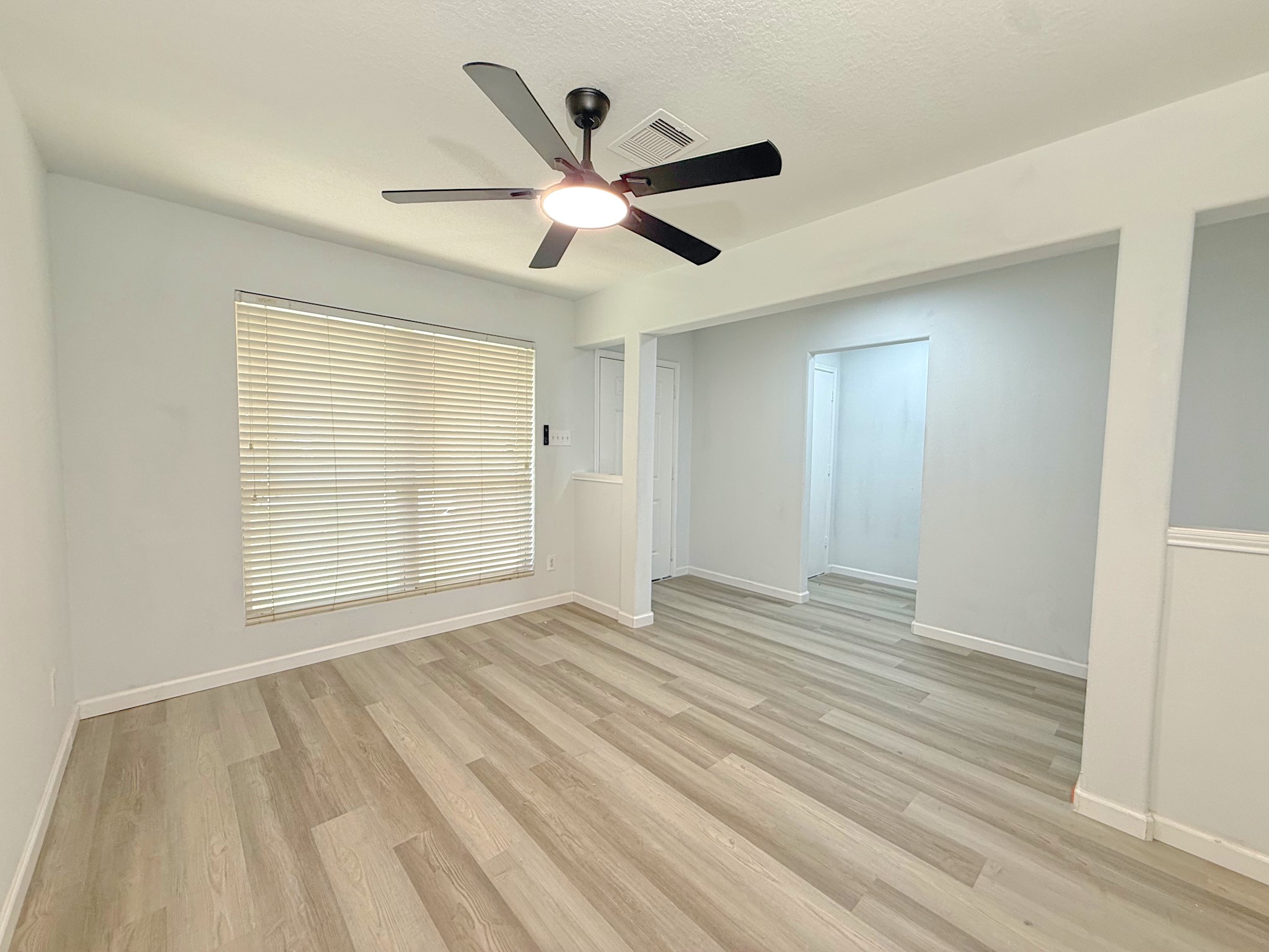7902 Sesame Street, Baytown, TX 77521