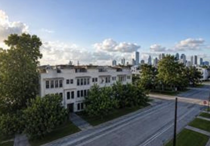 2118 Holman Street, Houston, TX 77004