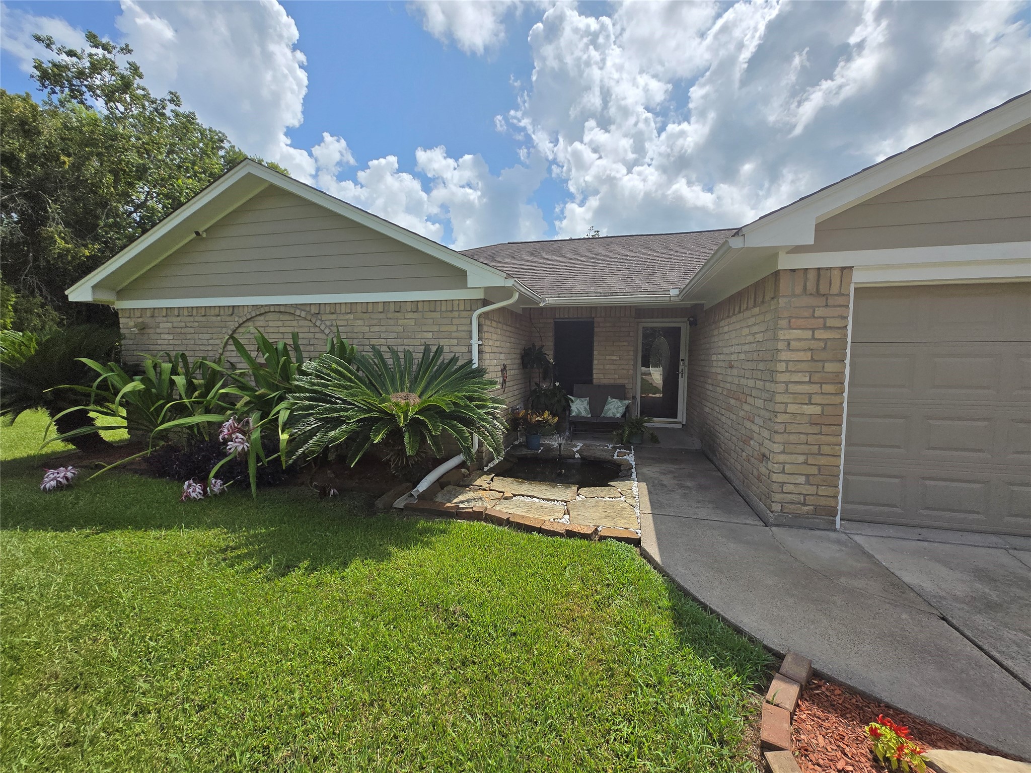 610 Avenue C, Alvin, TX 77511 610 Avenue C, Alvin, TX 77511