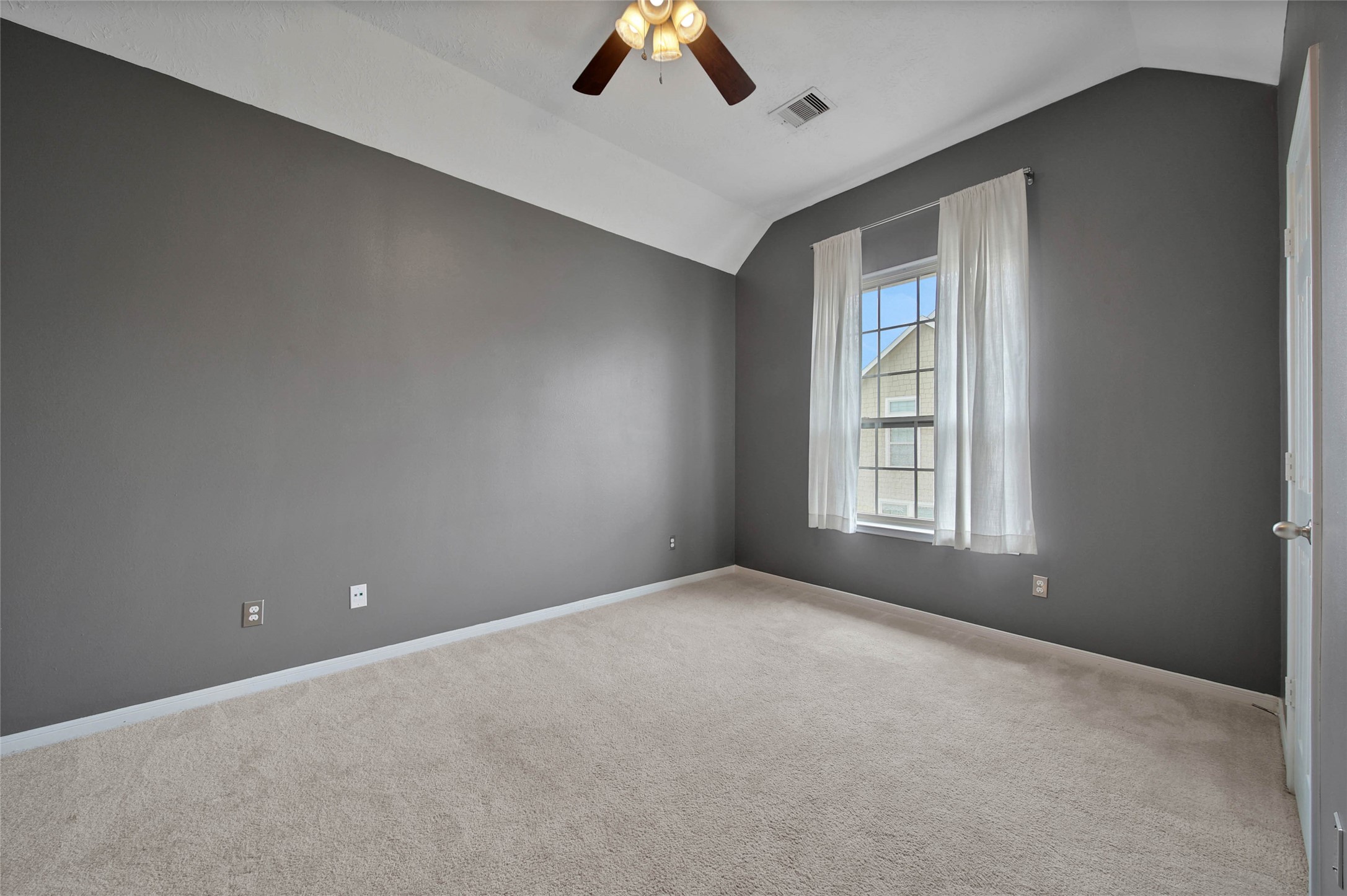 3323 Masters Point Drive, Houston, TX 77091