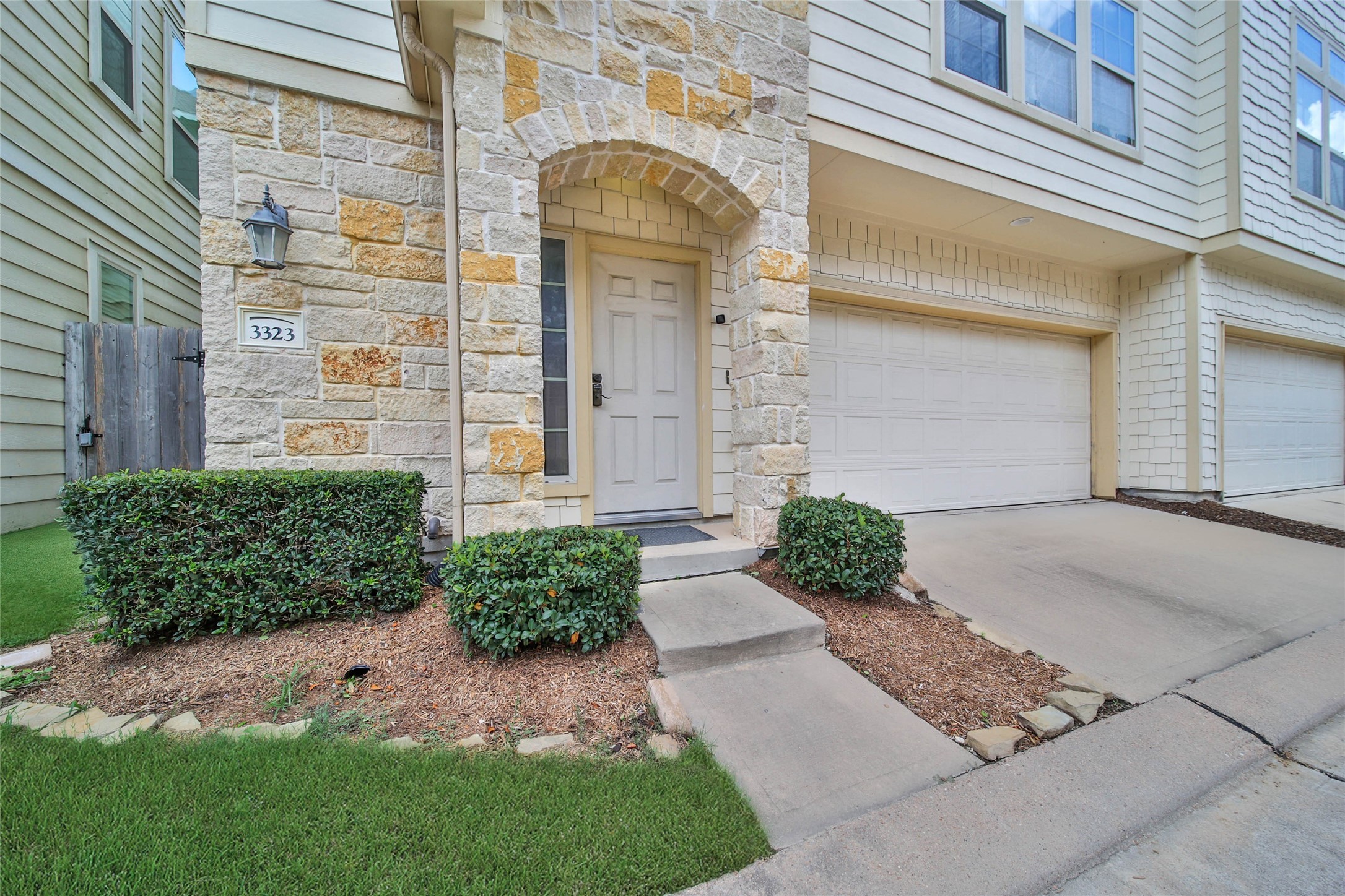 3323 Masters Point Drive, Houston, TX 77091