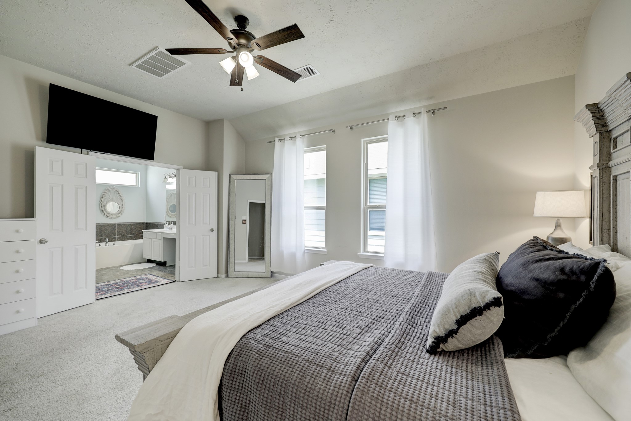 3323 Masters Point Drive, Houston, TX 77091