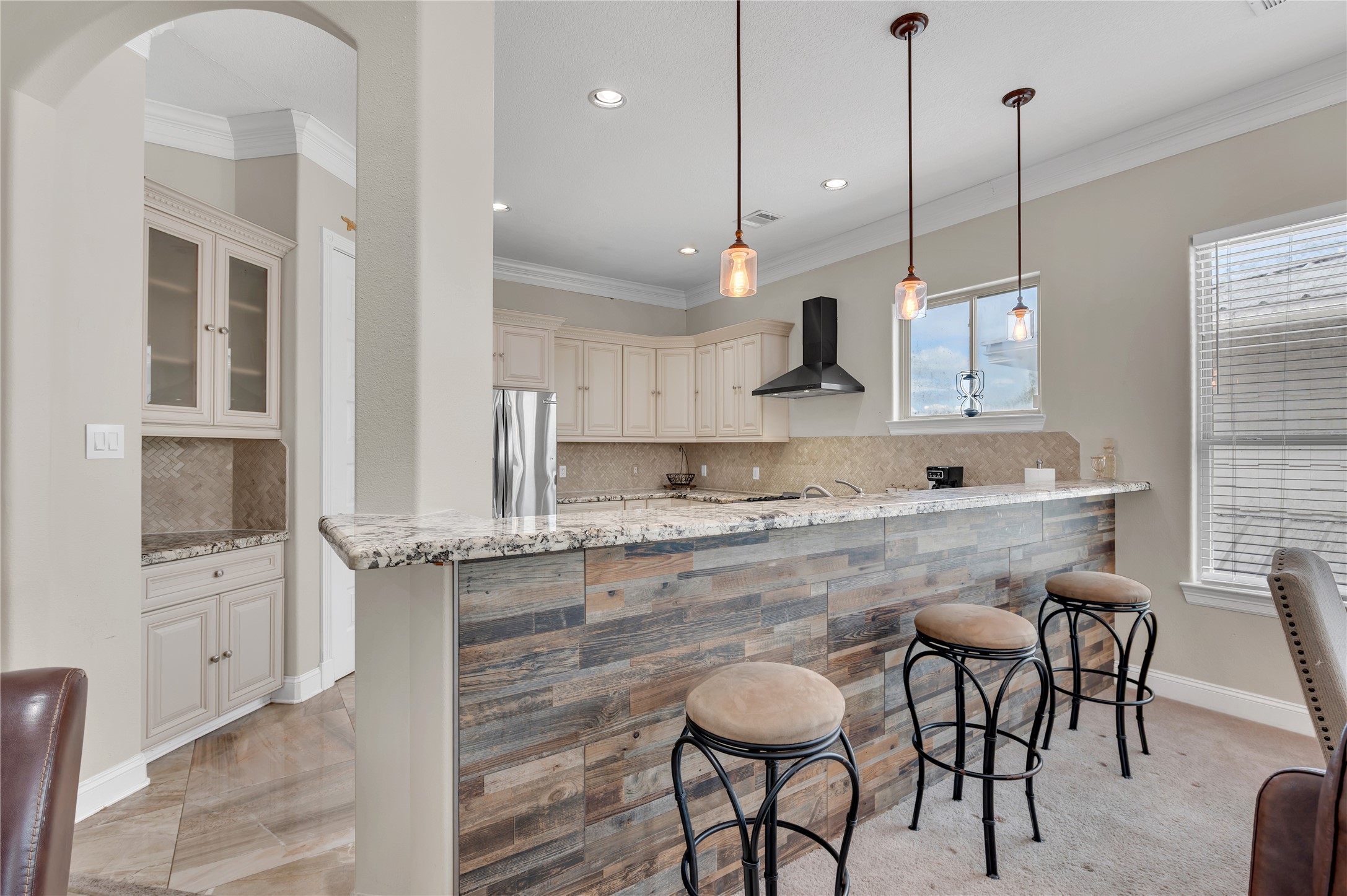 615 29th Street, San Leon, TX 77539