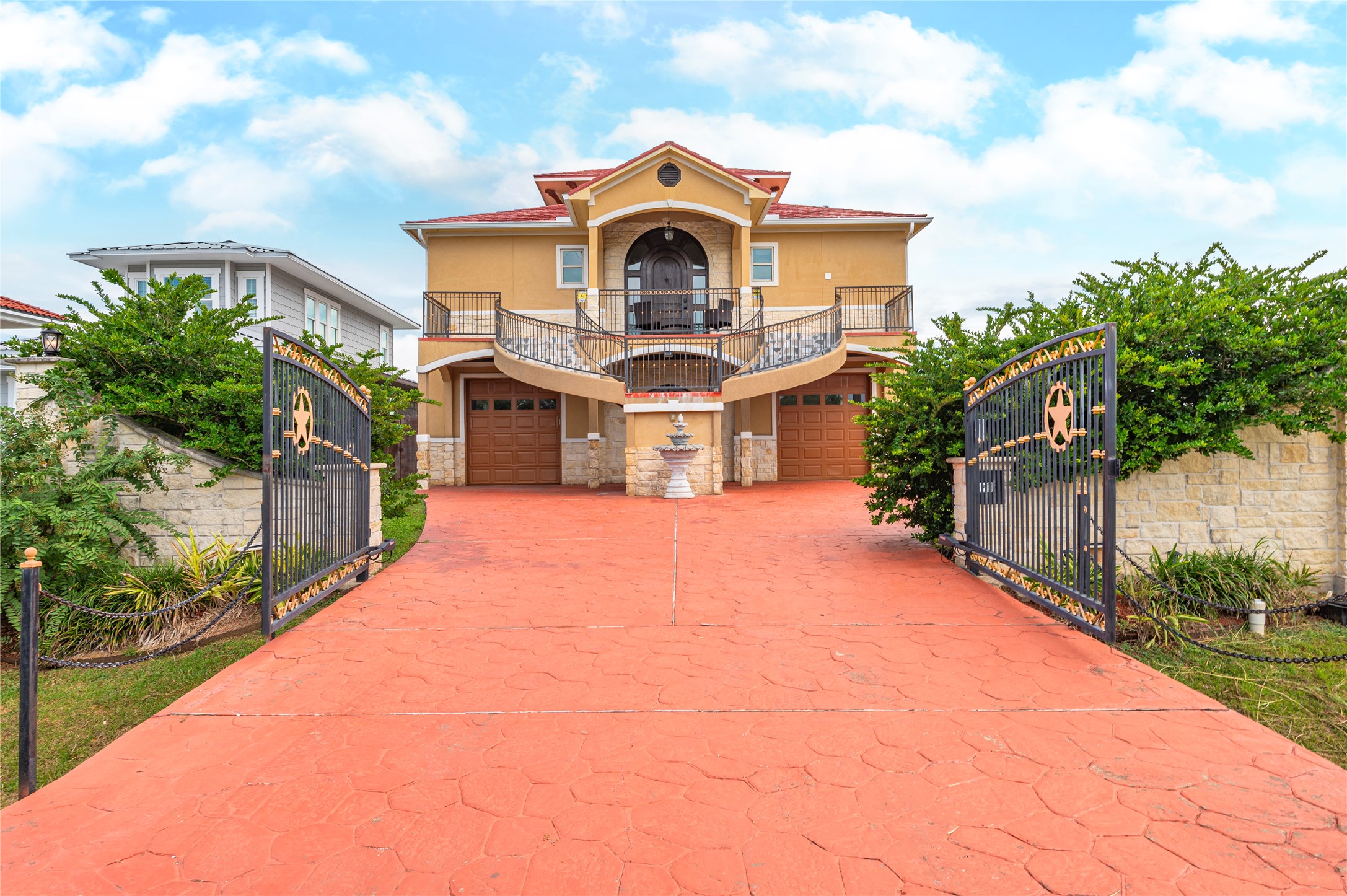 615 29th Street, San Leon, TX 77539 615 29th Street, San Leon, TX 77539
