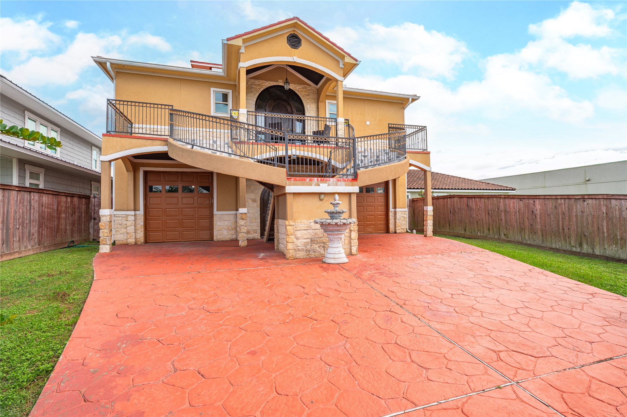 615 29th Street, San Leon, TX 77539