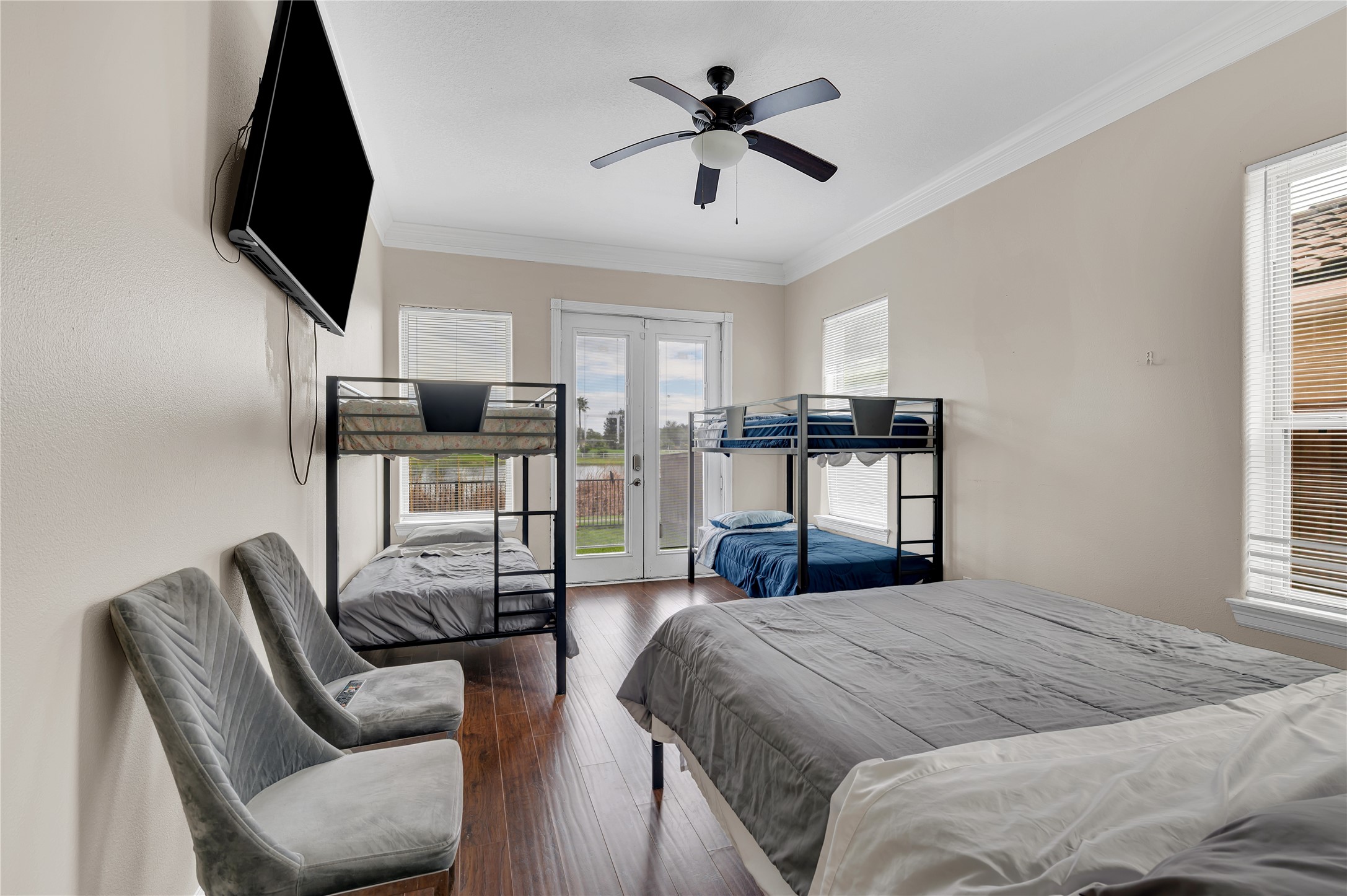 615 29th Street, San Leon, TX 77539