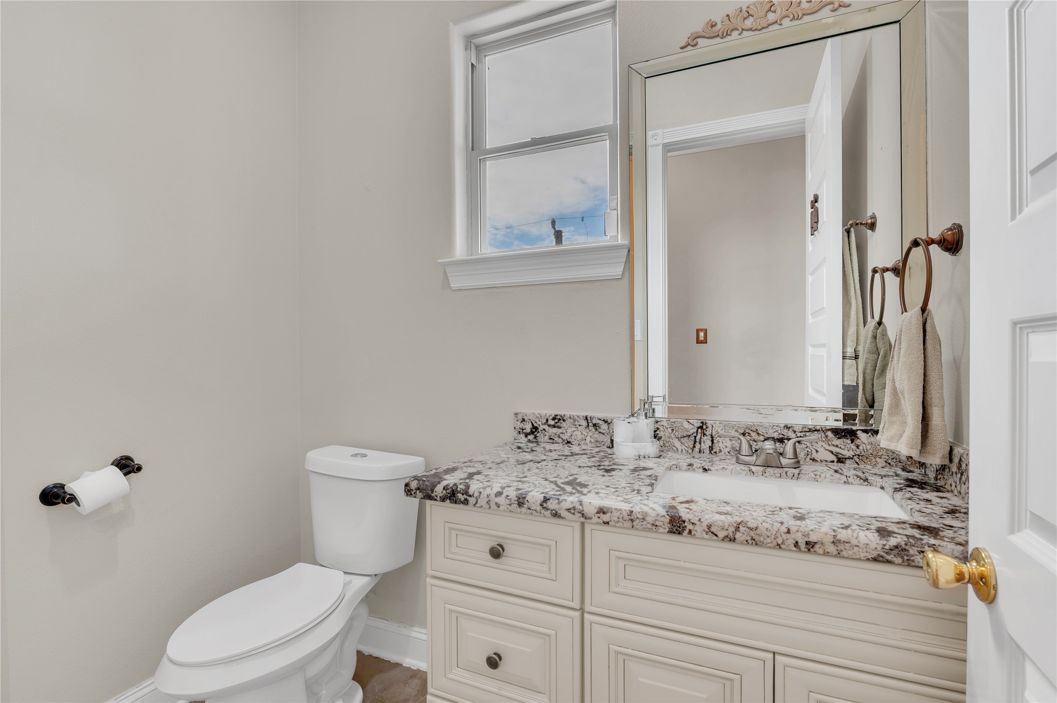 615 29th Street, San Leon, TX 77539