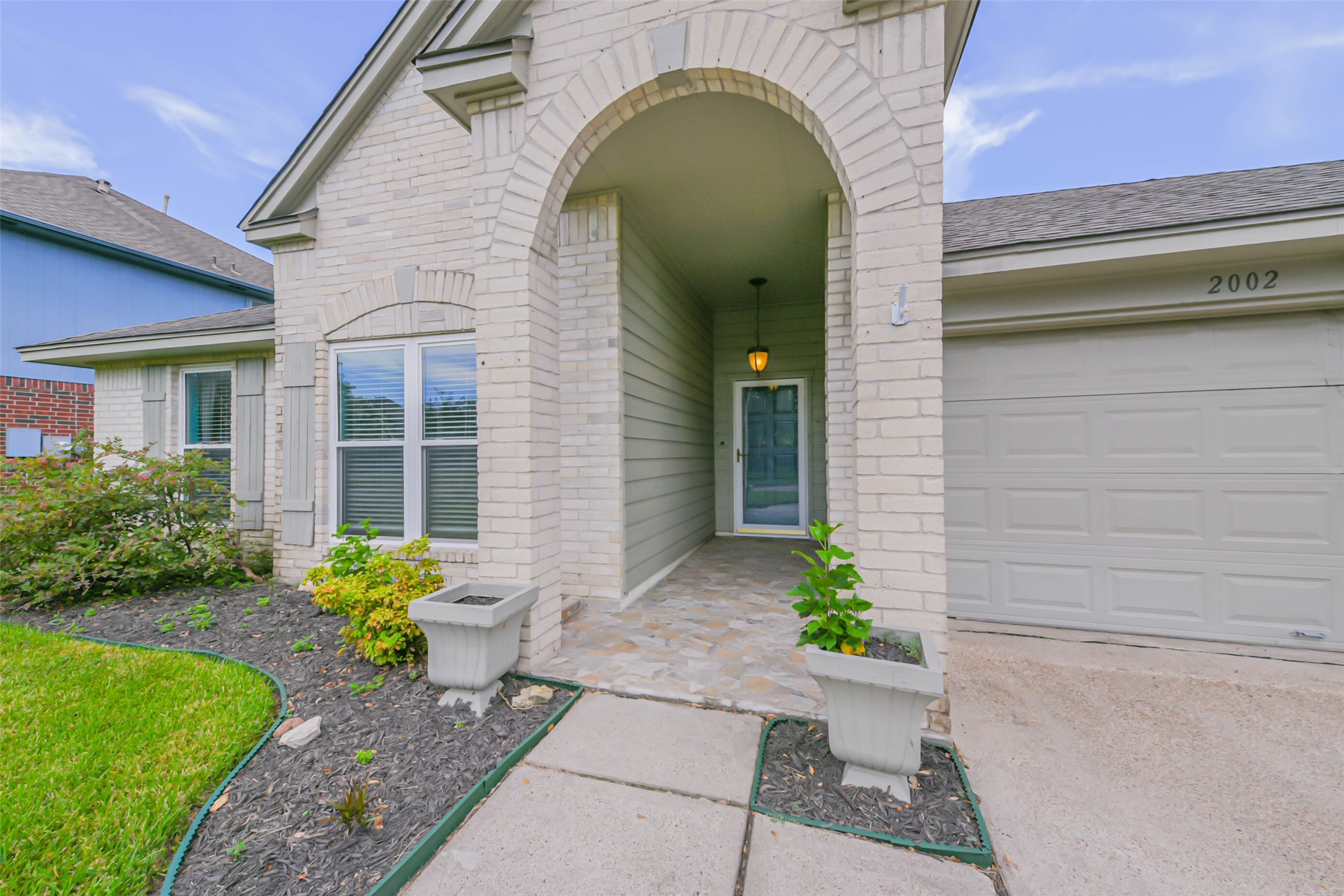 2002 Edinburg Avenue, League City, TX 77573