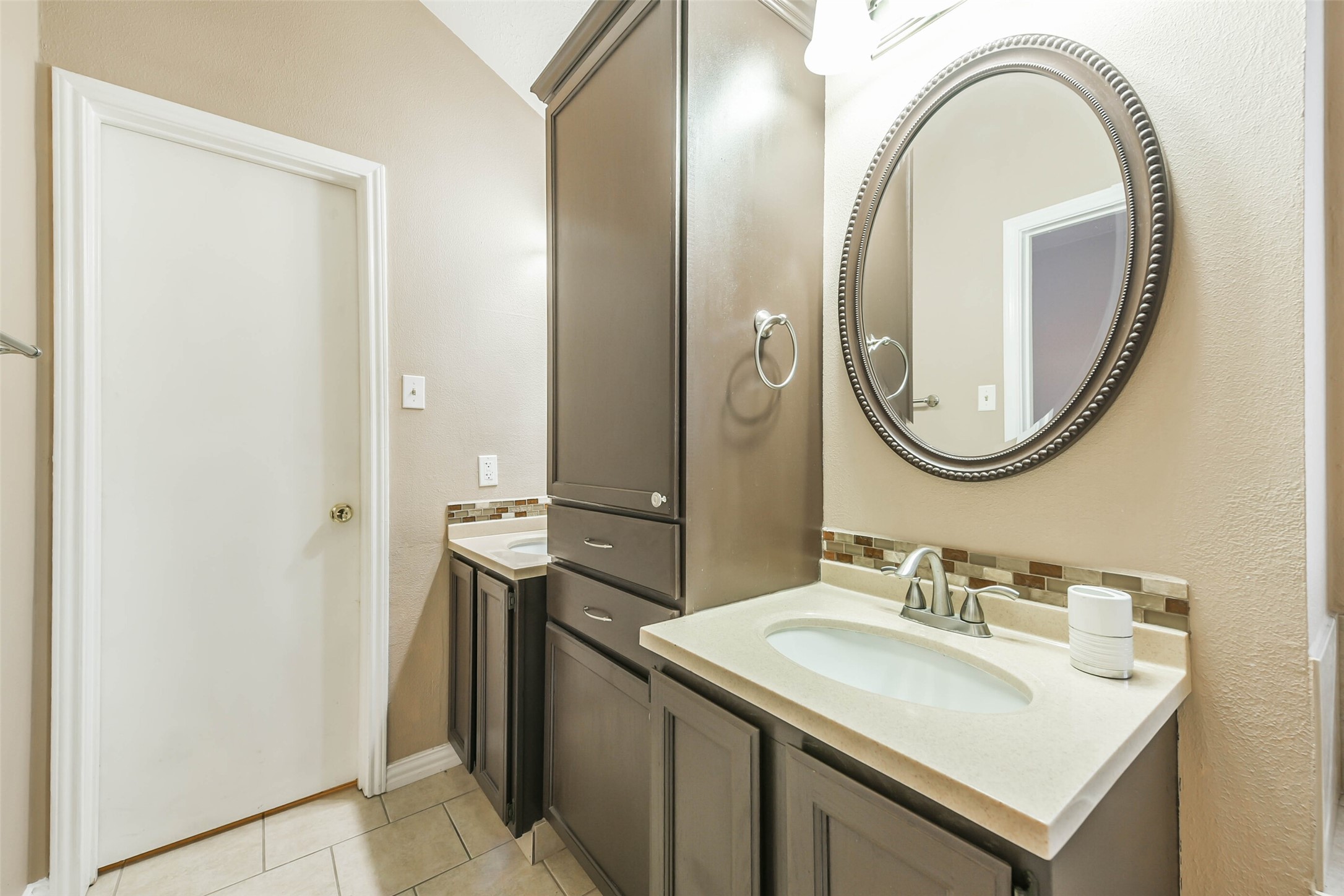 2002 Edinburg Avenue, League City, TX 77573