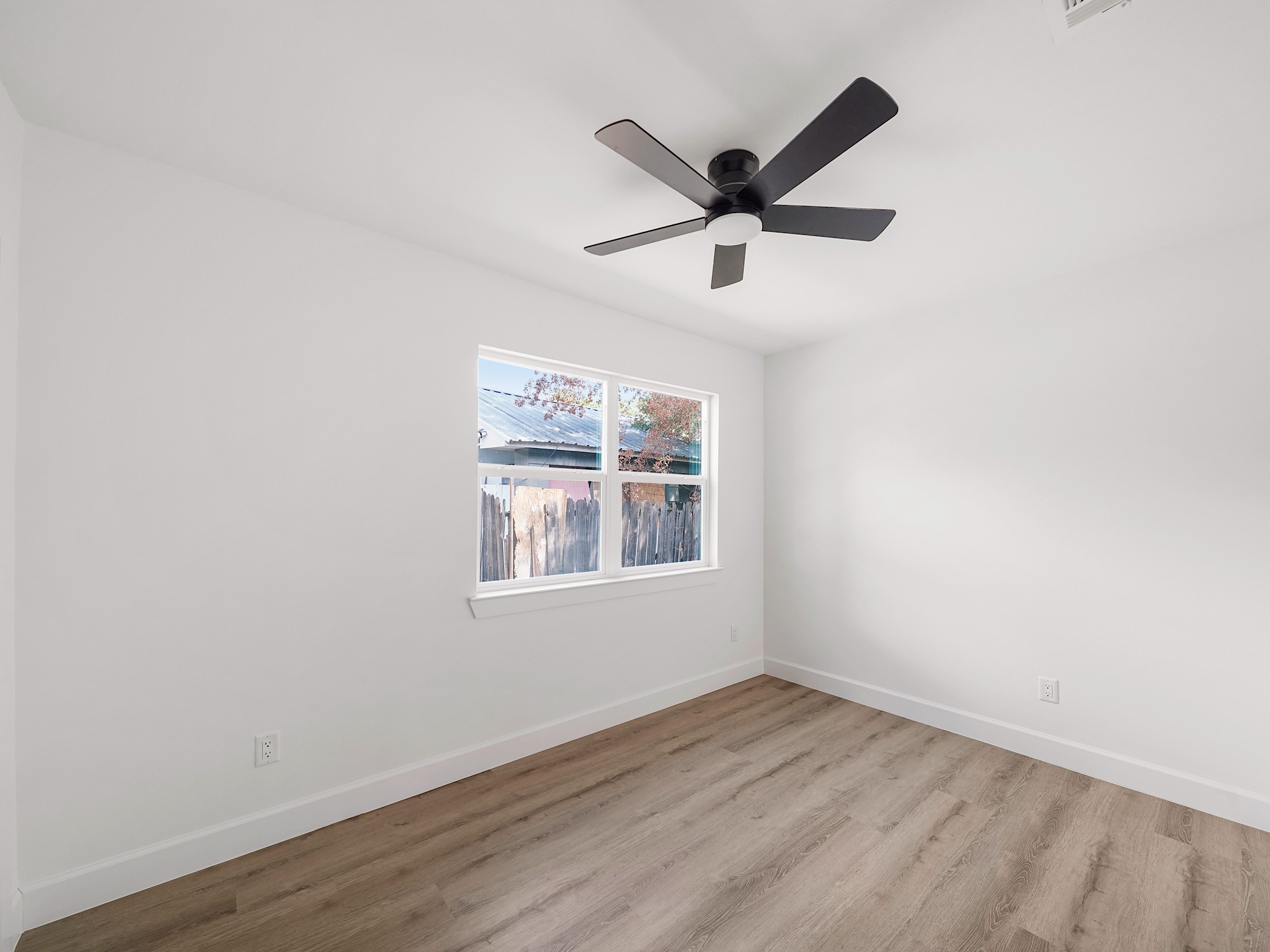 1619 Bearle Street, Pasadena, TX 77506