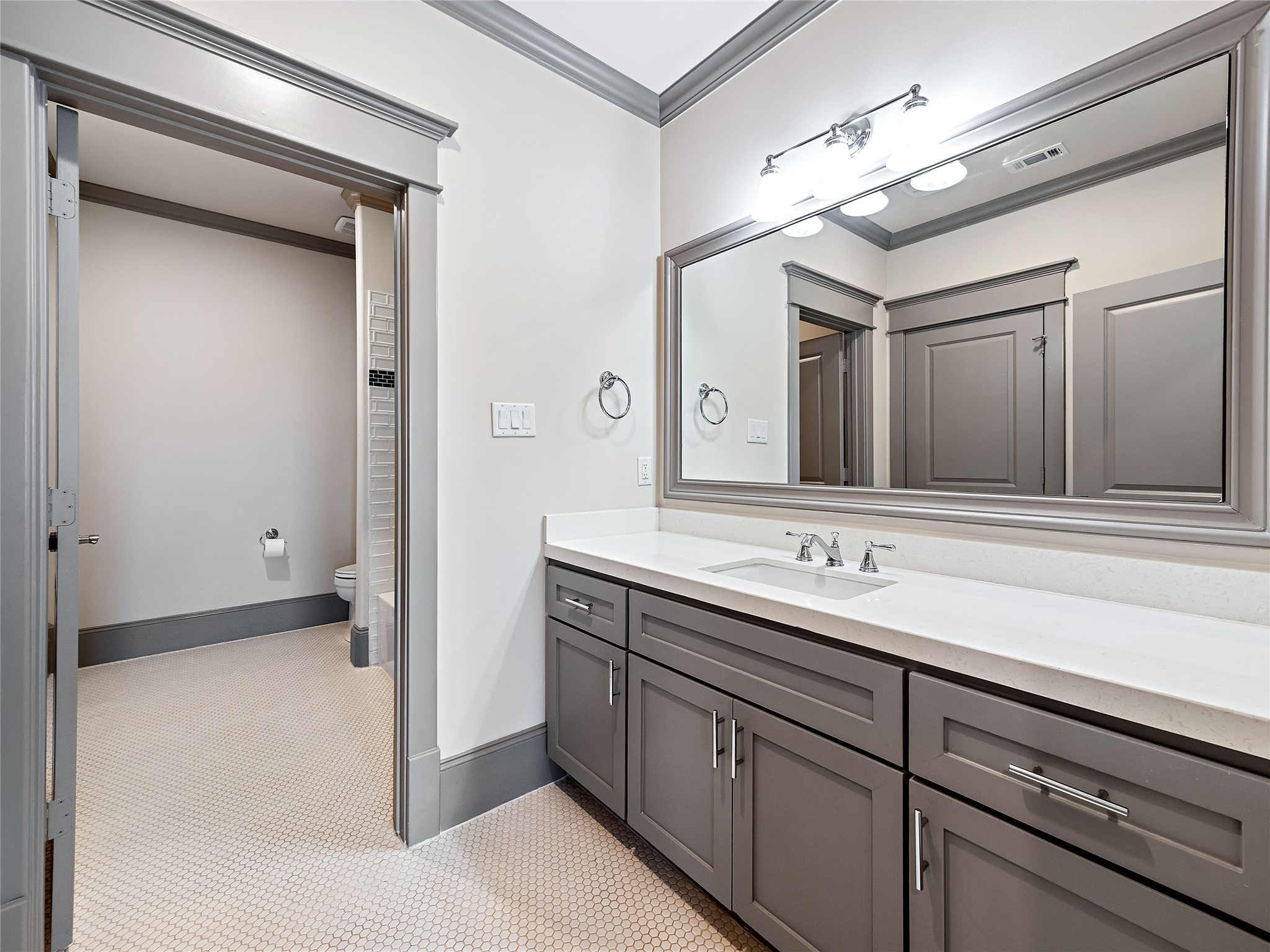 4019 Driscoll Street, Houston, TX 77098
