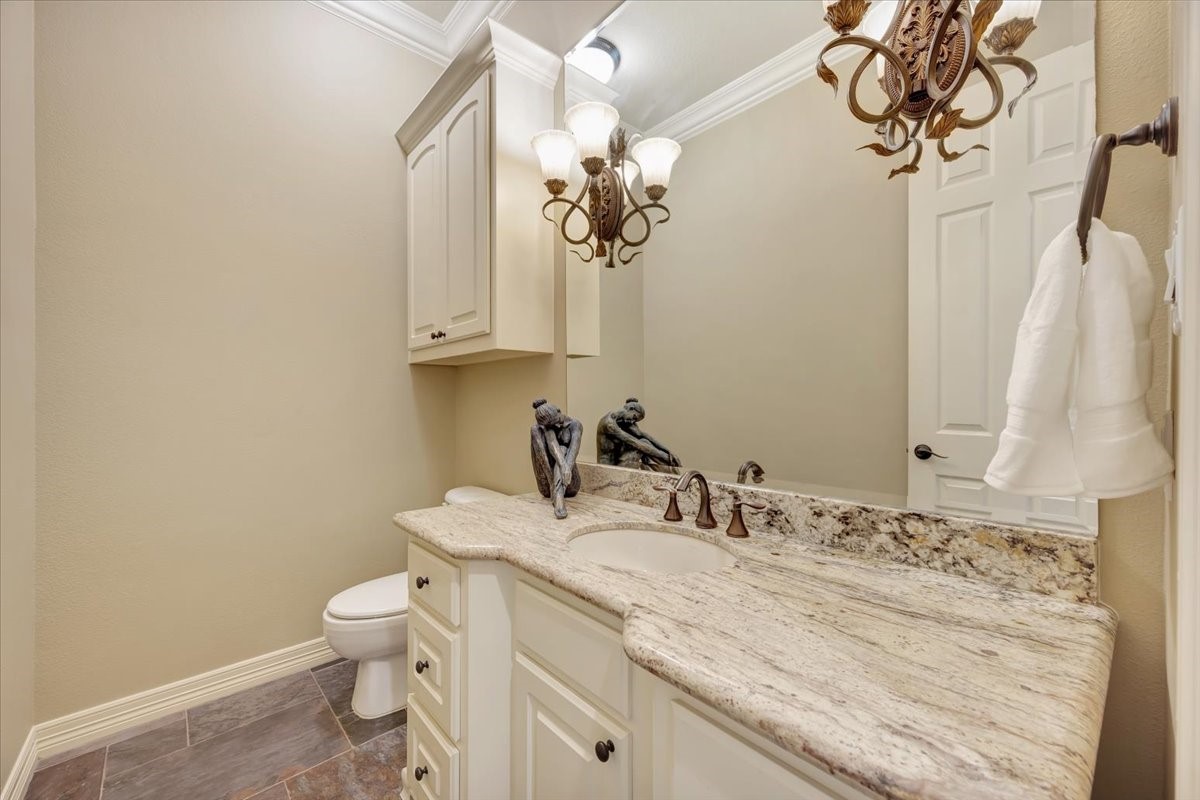 51 Deerwood Court, Lake Jackson, TX 77566