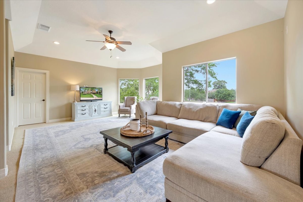 51 Deerwood Court, Lake Jackson, TX 77566