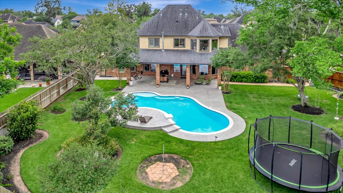51 Deerwood Court, Lake Jackson, TX 77566 51 Deerwood Court, Lake Jackson, TX 77566