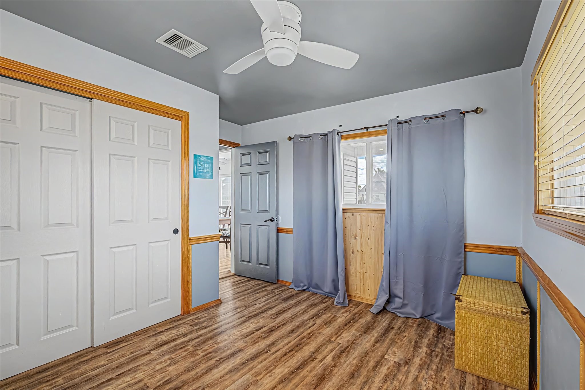 400 Ling, Bayou Vista, TX 77563