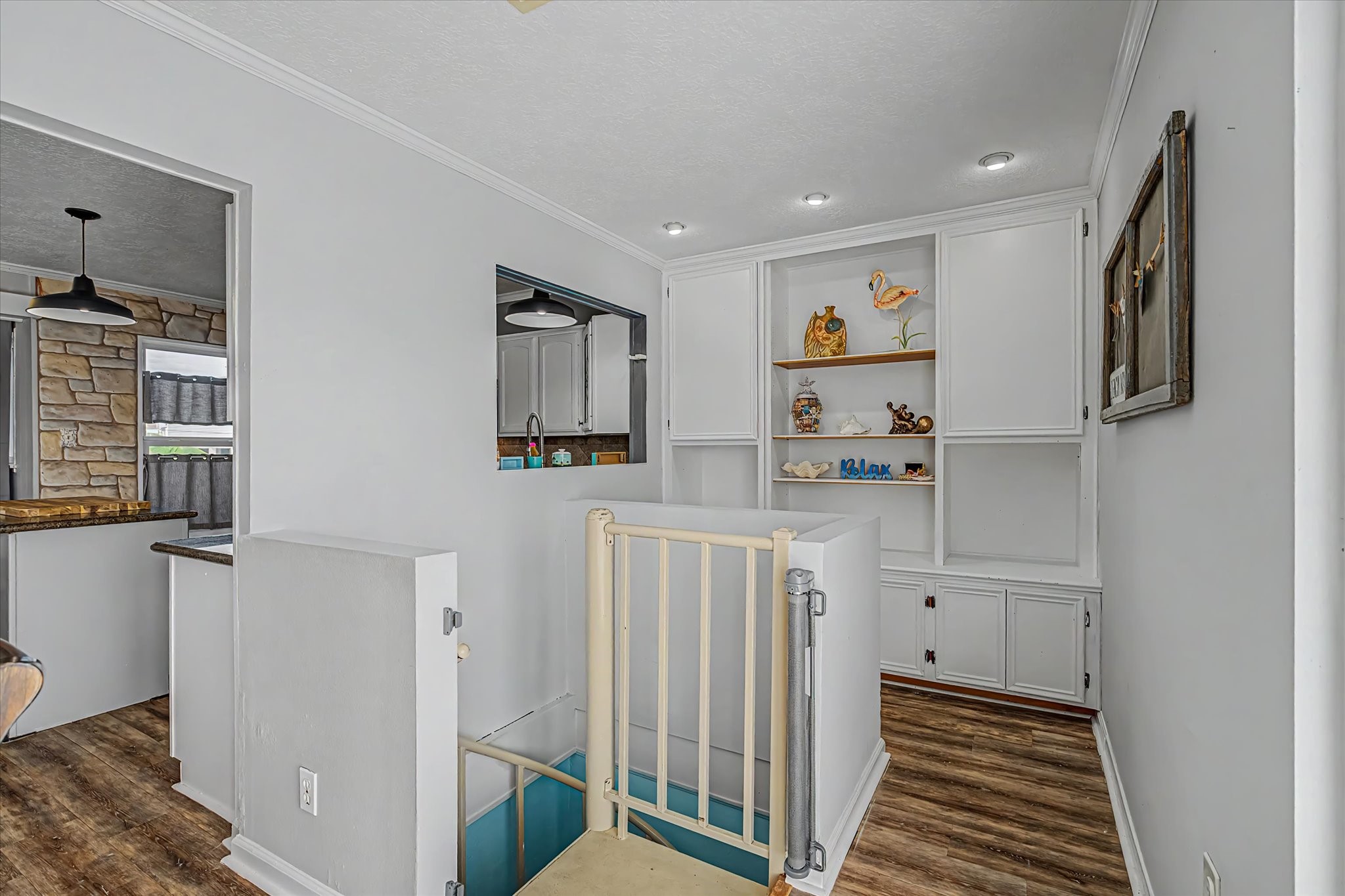 400 Ling, Bayou Vista, TX 77563
