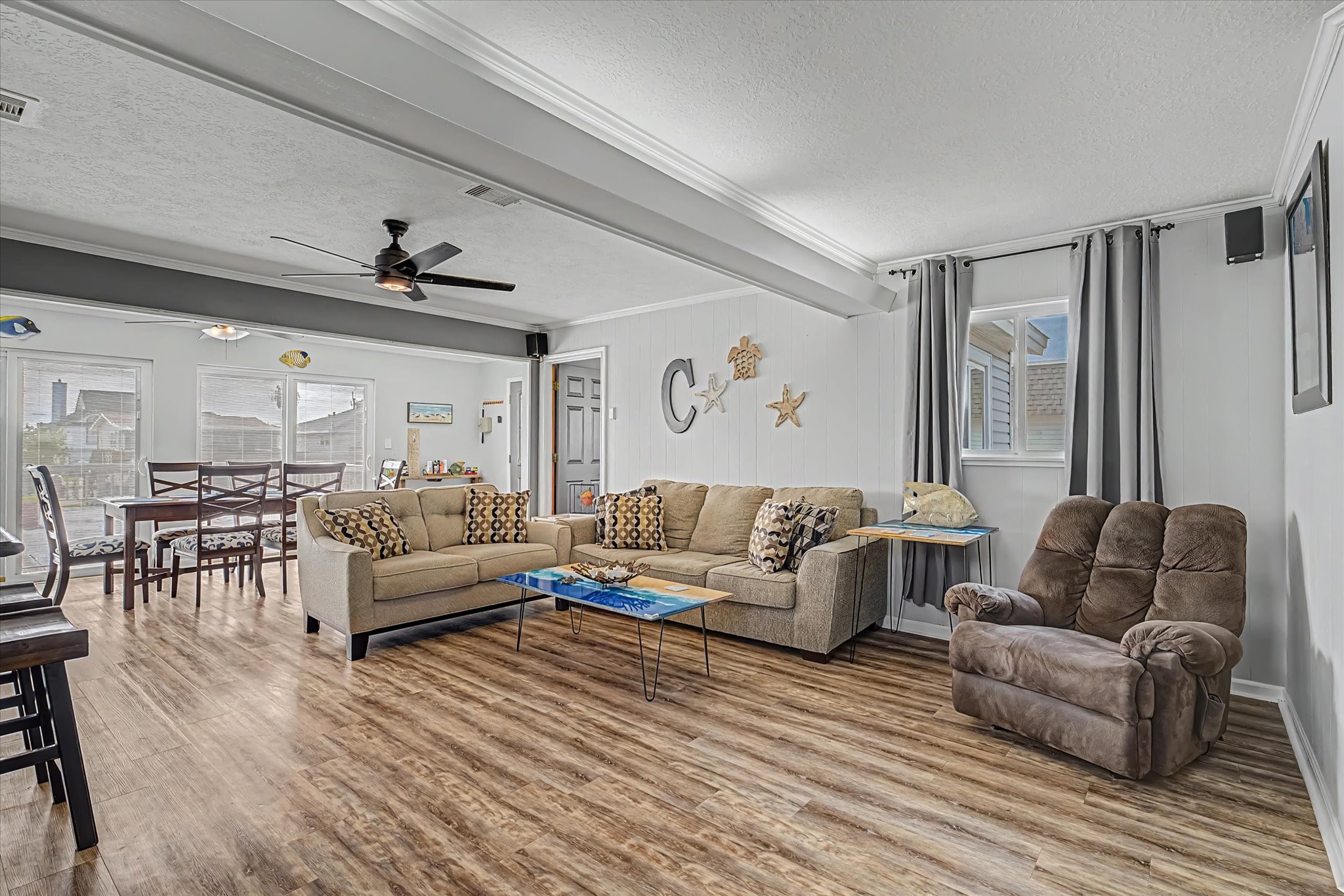 400 Ling, Bayou Vista, TX 77563