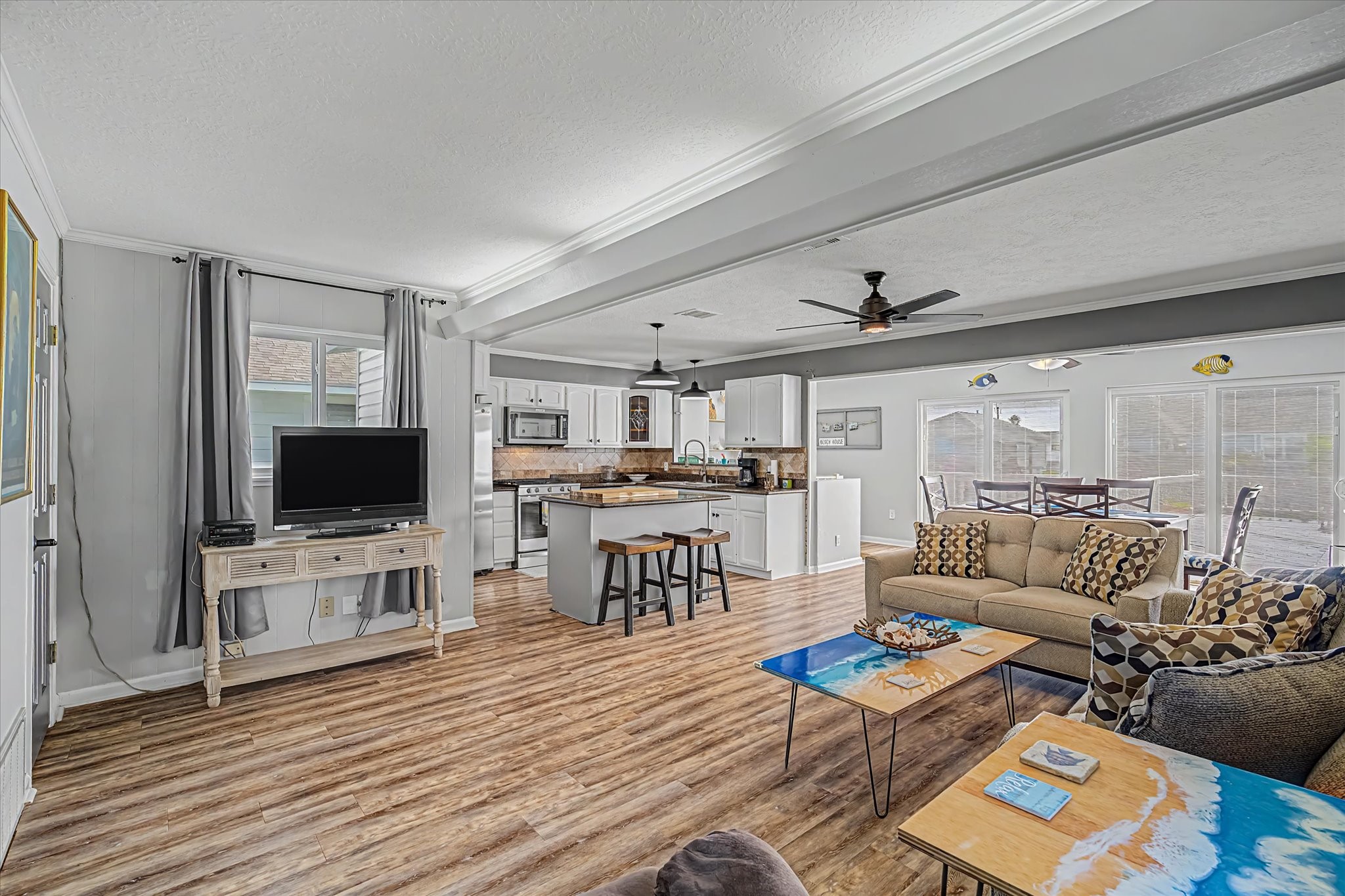 400 Ling, Bayou Vista, TX 77563