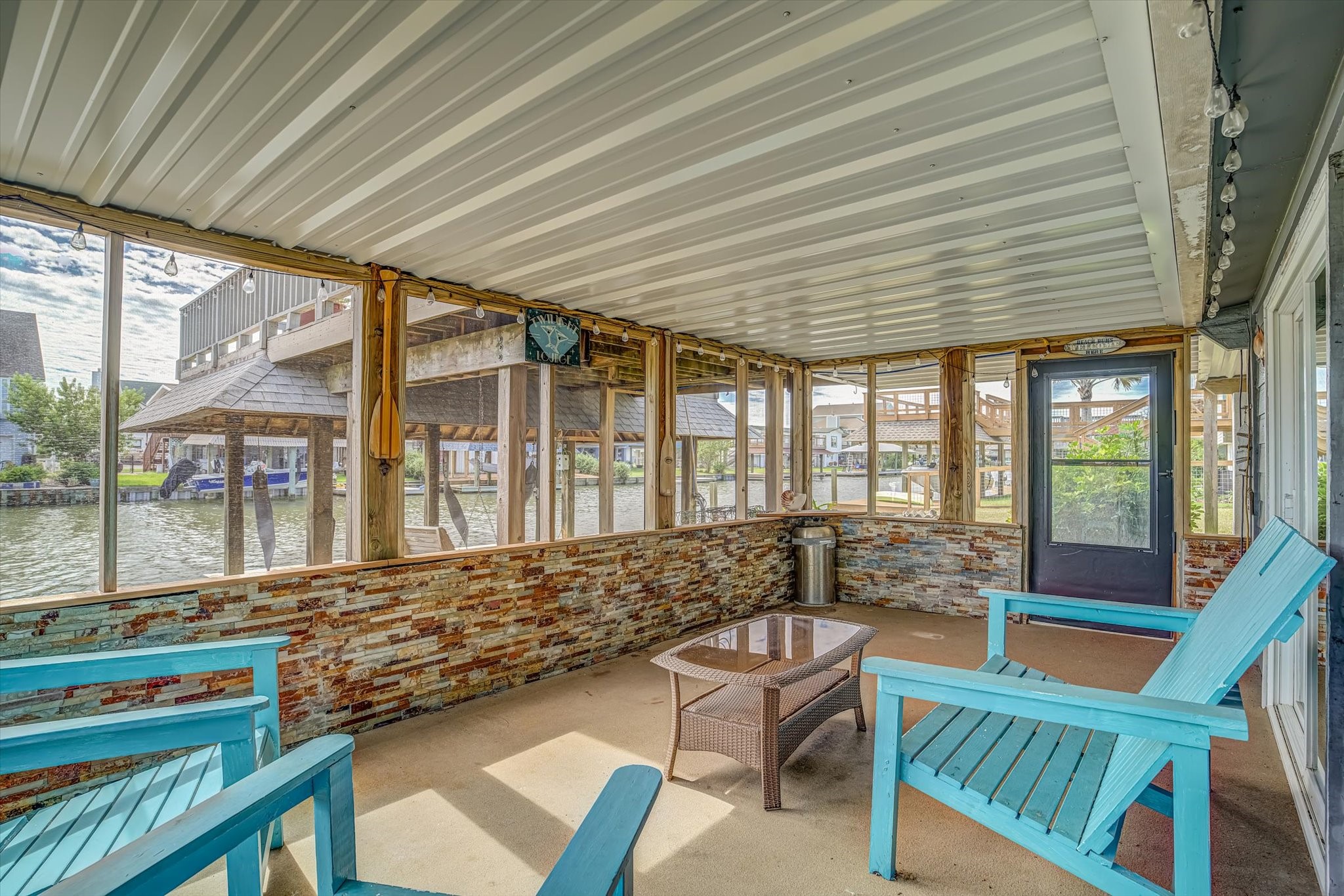 400 Ling, Bayou Vista, TX 77563