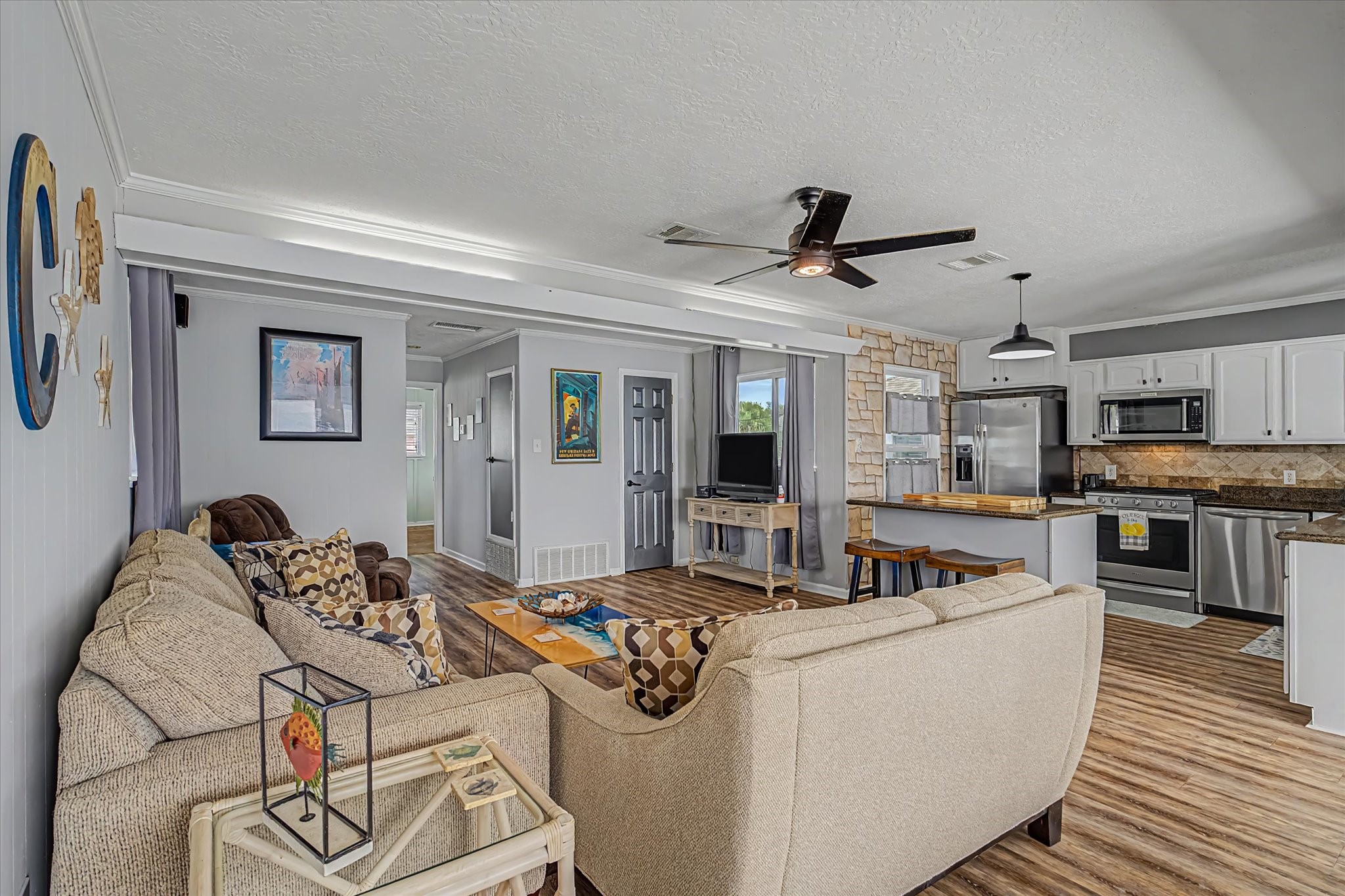 400 Ling, Bayou Vista, TX 77563