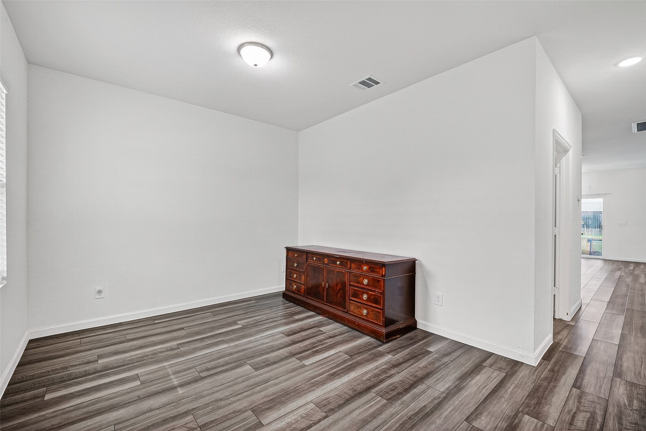 7518 Evitale Way, Houston, TX 77049 7518 Evitale Way, Houston, TX 77049