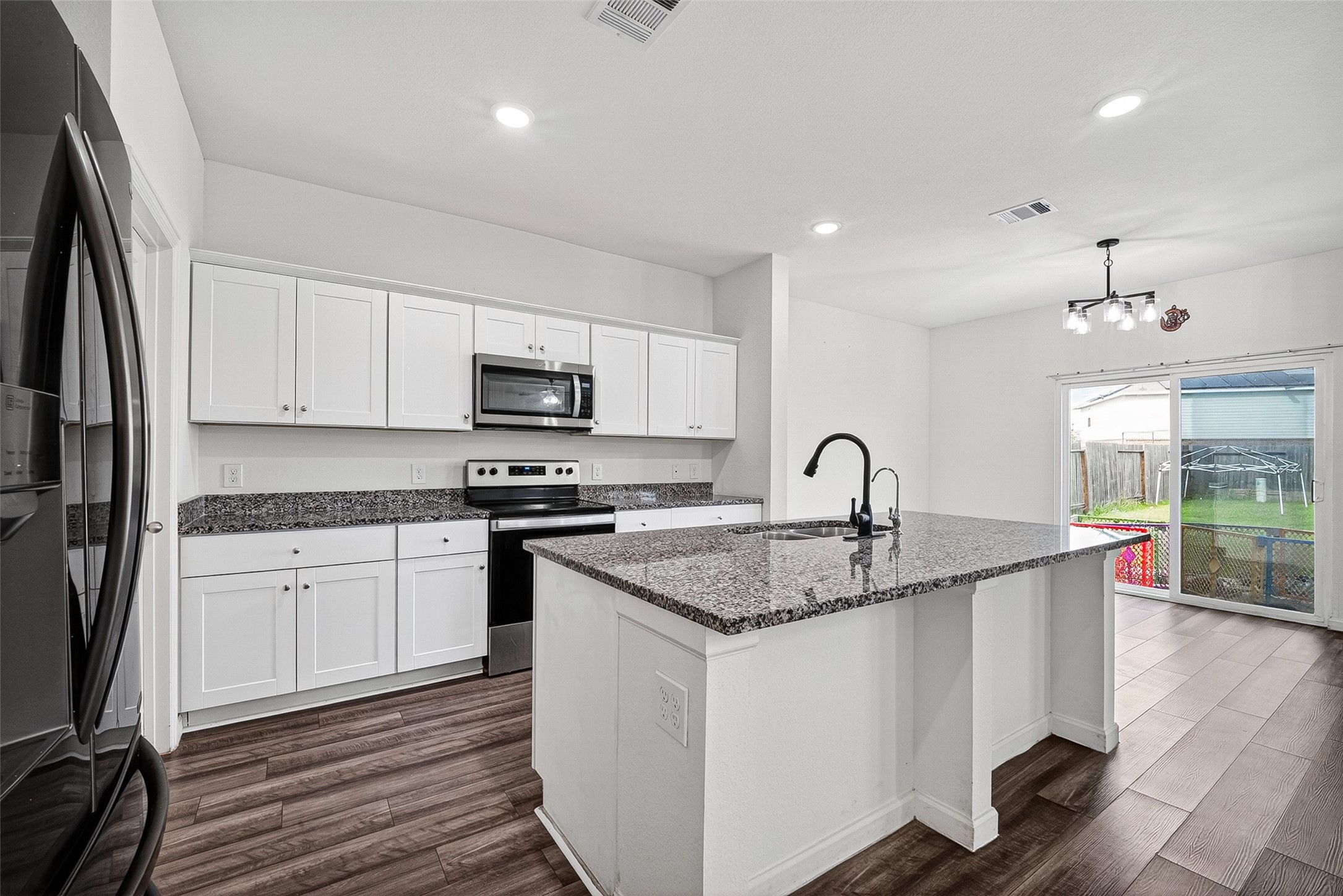 7518 Evitale Way, Houston, TX 77049