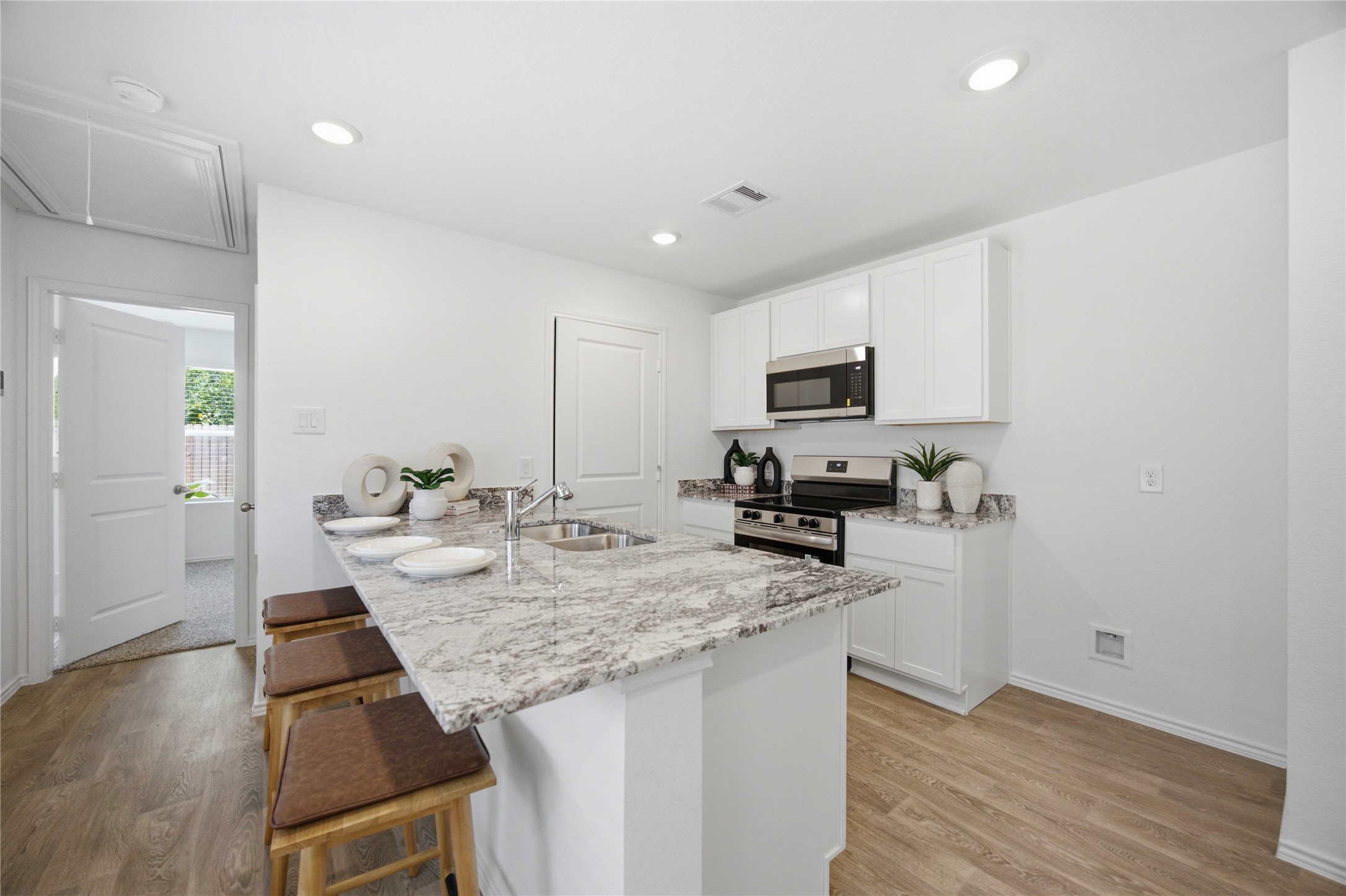 6035 Pineapple Street, Houston, TX 77048