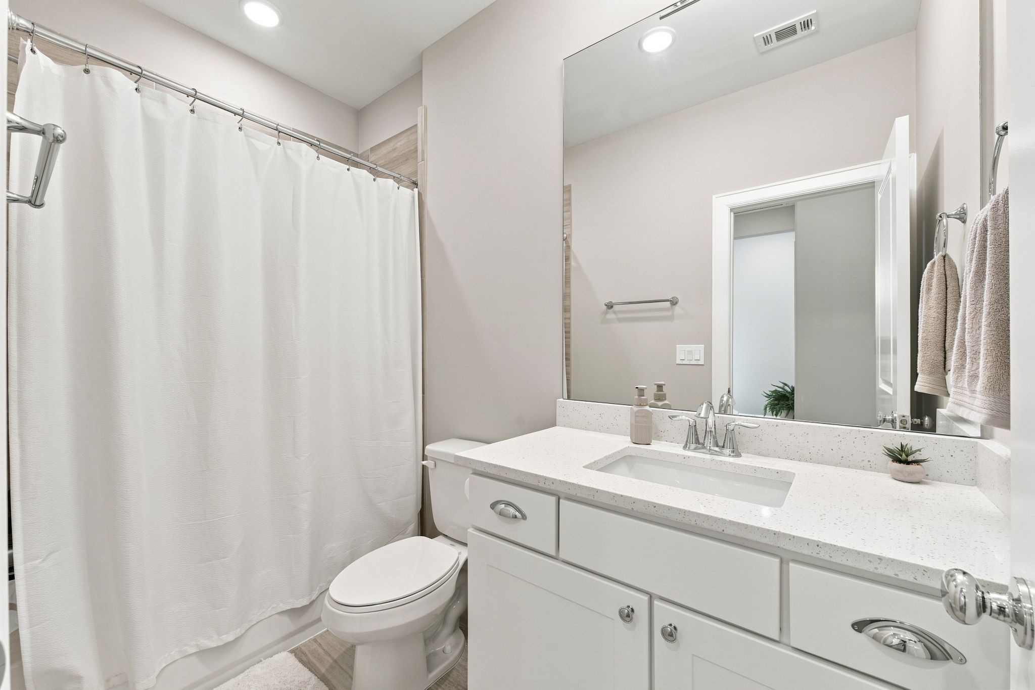 6020 T C Jester Boulevard, Houston, TX 77091
