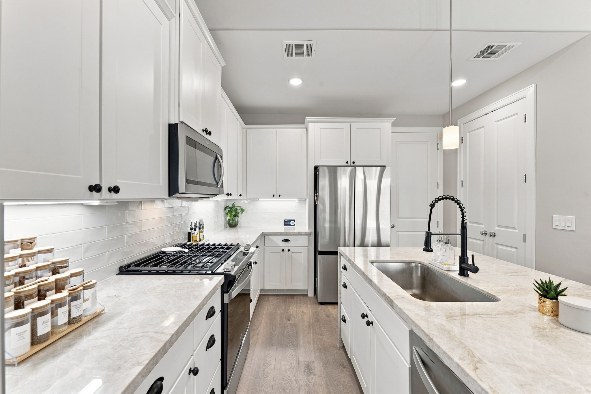 6020 T C Jester Boulevard, Houston, TX 77091