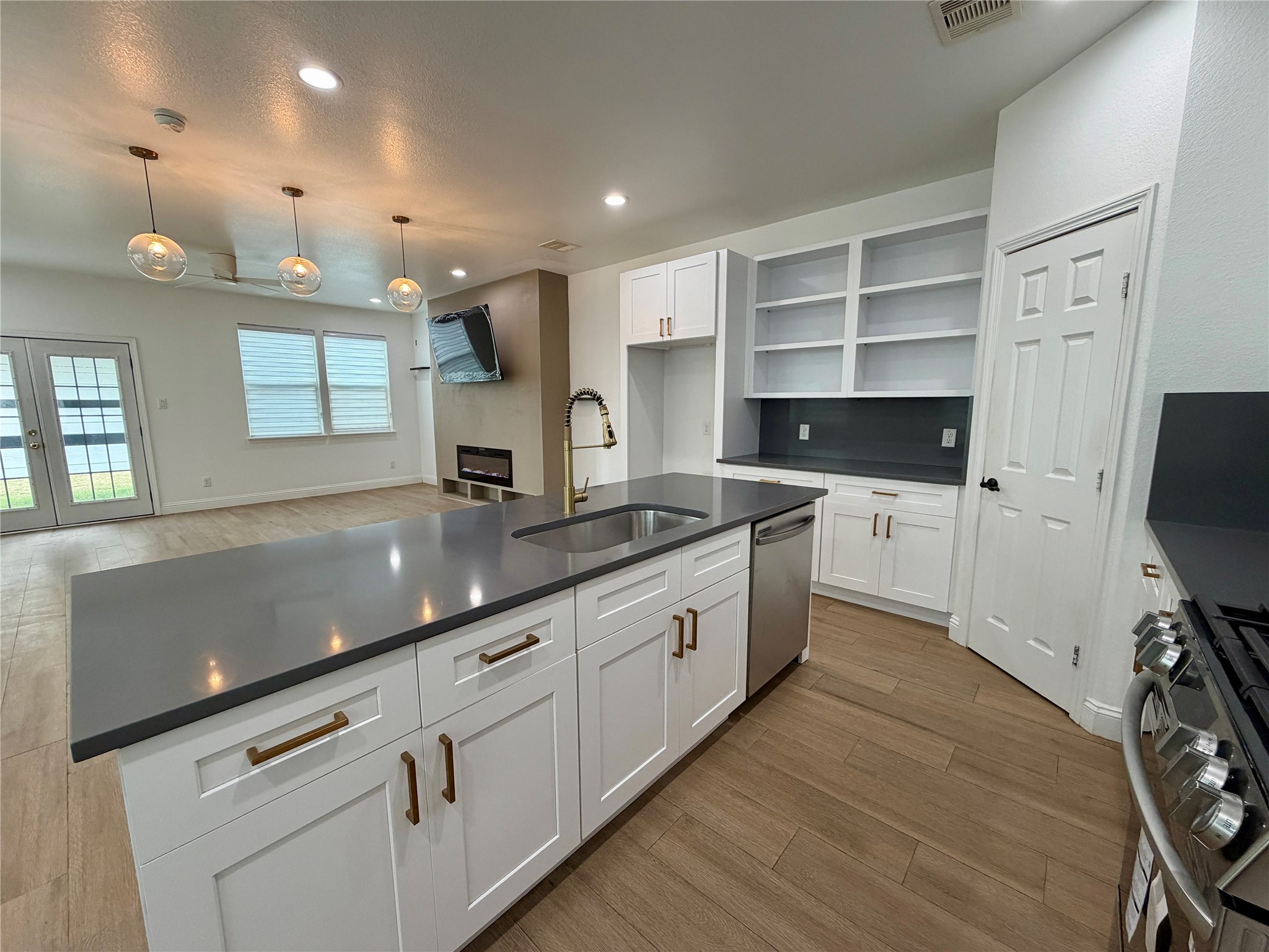 4126 Dorchester Street, Houston, TX 77016
