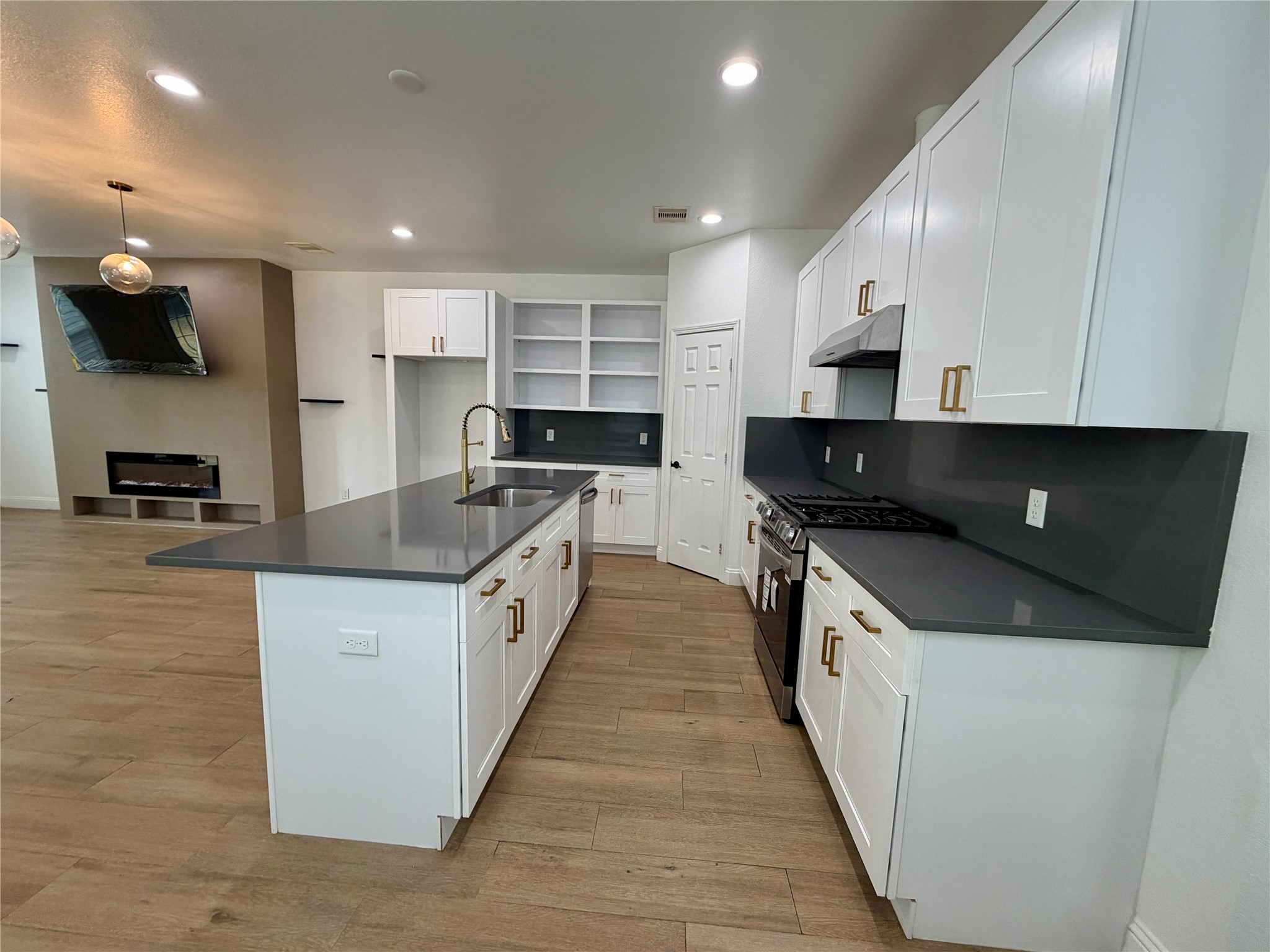 4126 Dorchester Street, Houston, TX 77016