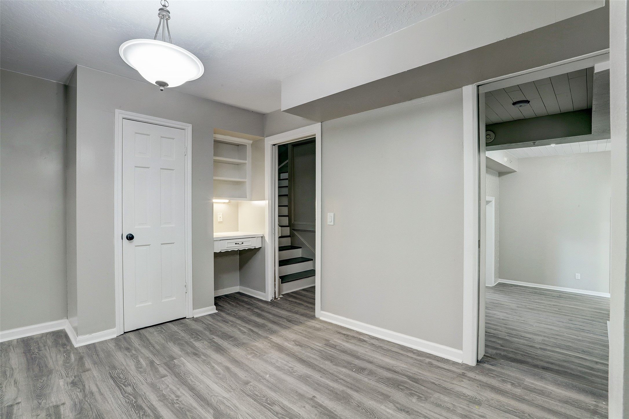 200 Broken Bough Lane, Conroe, TX 77304