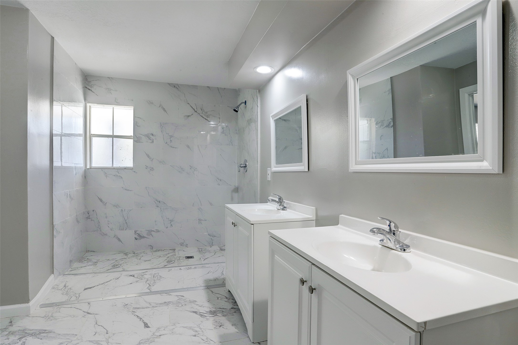 200 Broken Bough Lane, Conroe, TX 77304