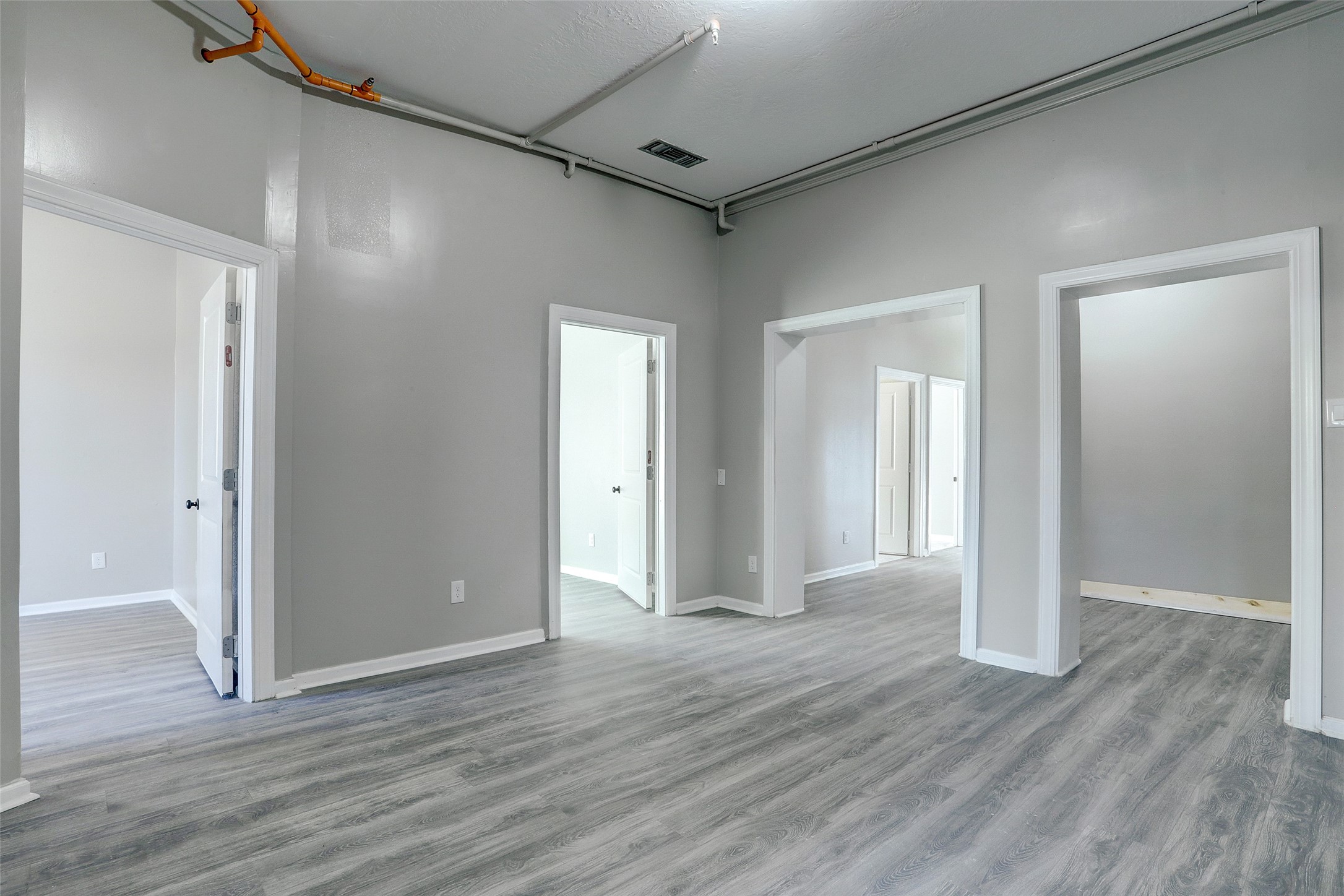 200 Broken Bough Lane, Conroe, TX 77304