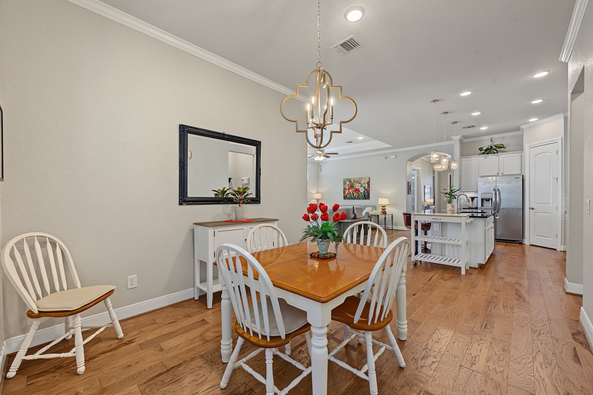 This breakfast room is off the Kitchen in its own space. Approx 11' x 12'.