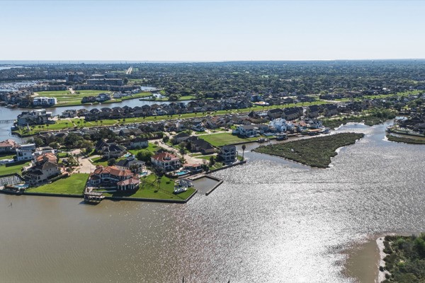 923 Davis Road, League City, TX 77573